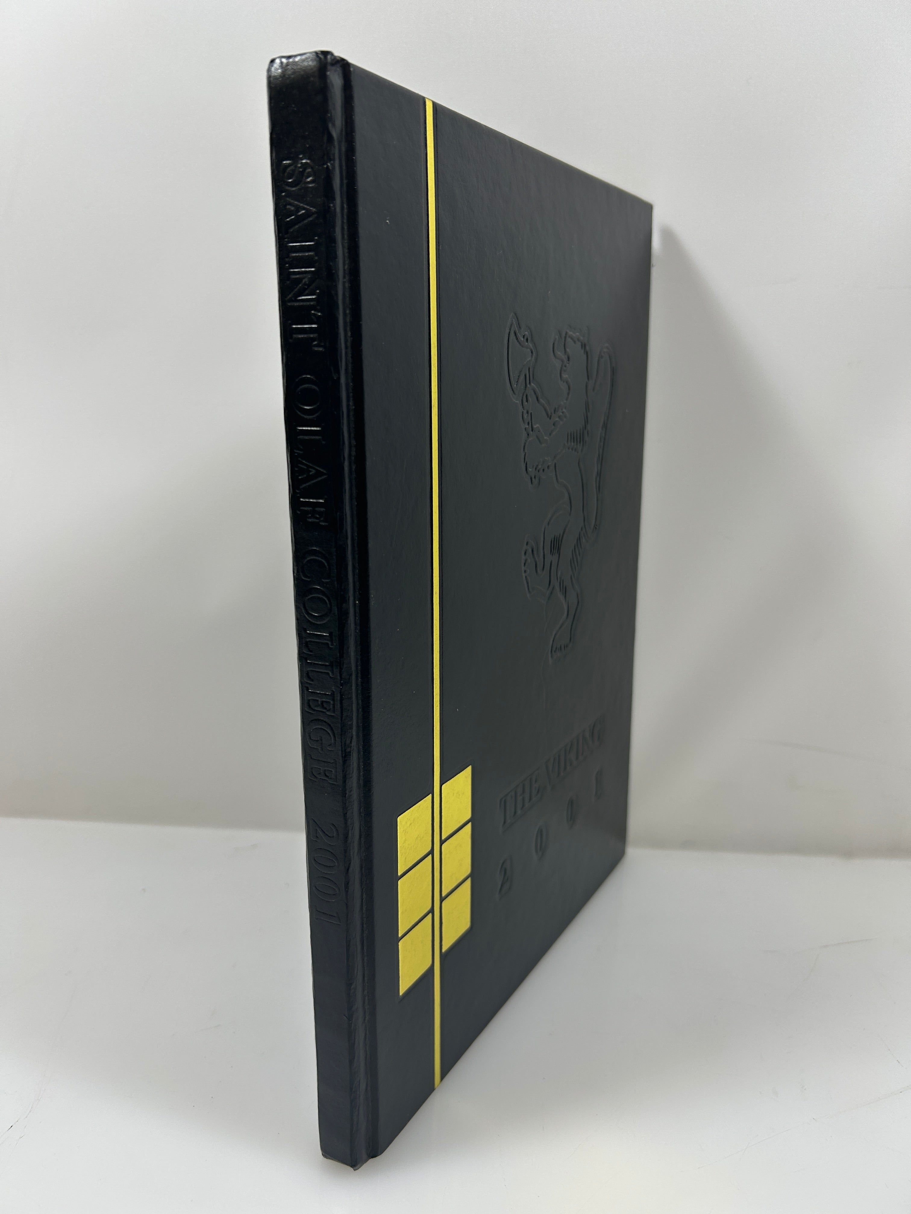 2001 St. Olaf College Yearbook "The Viking" Northfield Minnesota HC