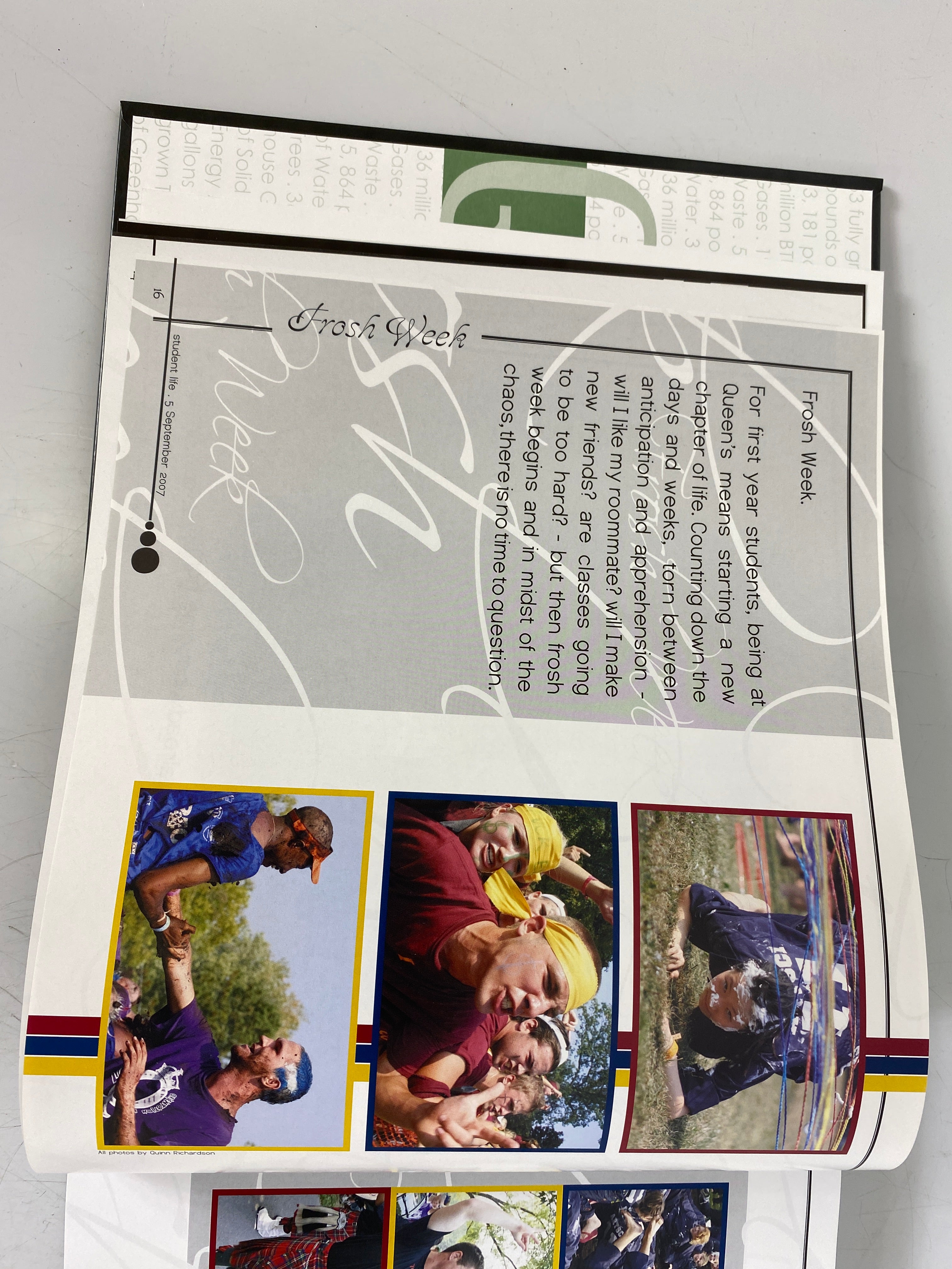 2008 Queen's University Yearbook "Tricolour" Kingston, ON, Canada HC Giftbox