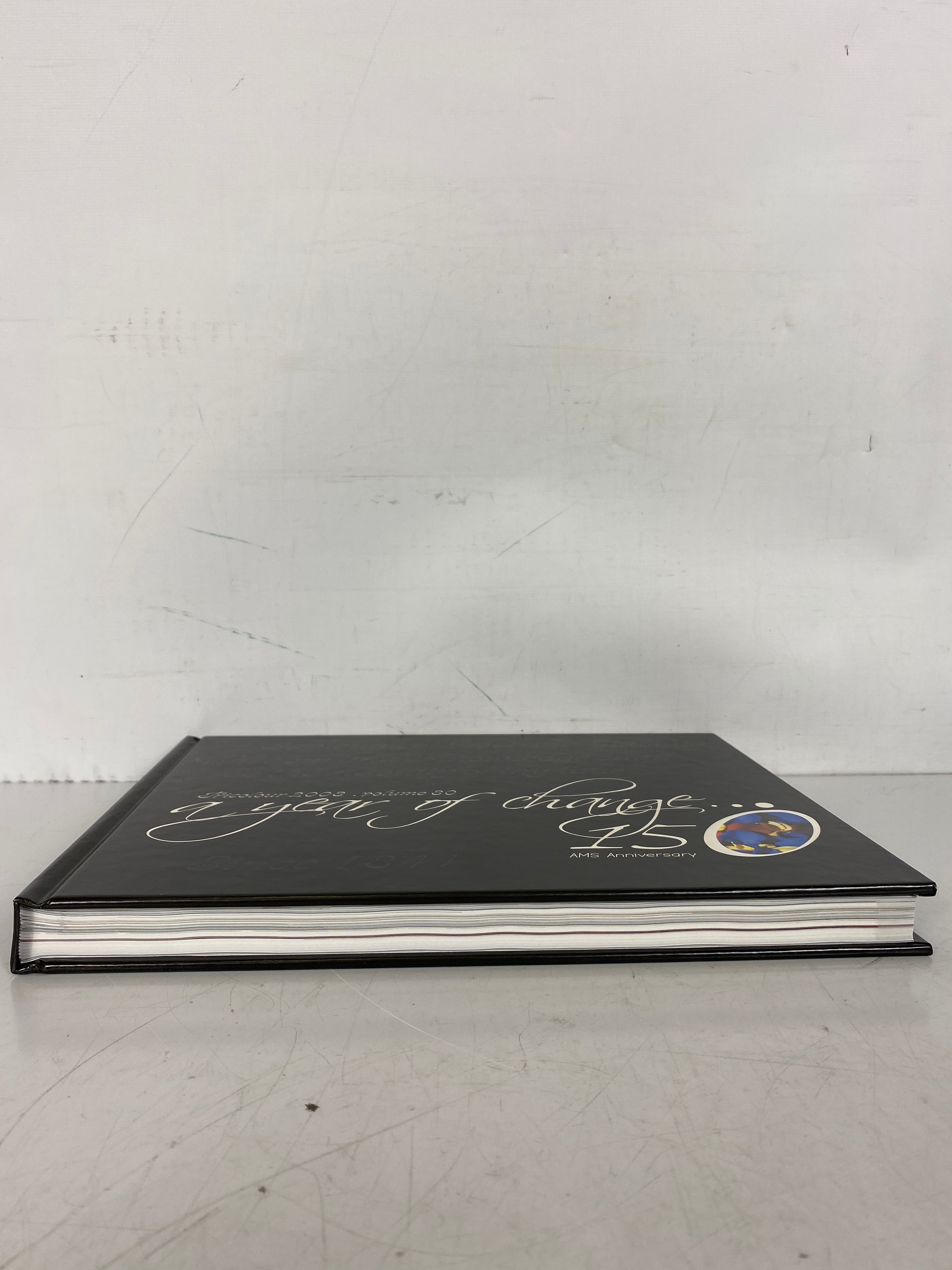 2008 Queen's University Yearbook "Tricolour" Kingston, ON, Canada HC Giftbox