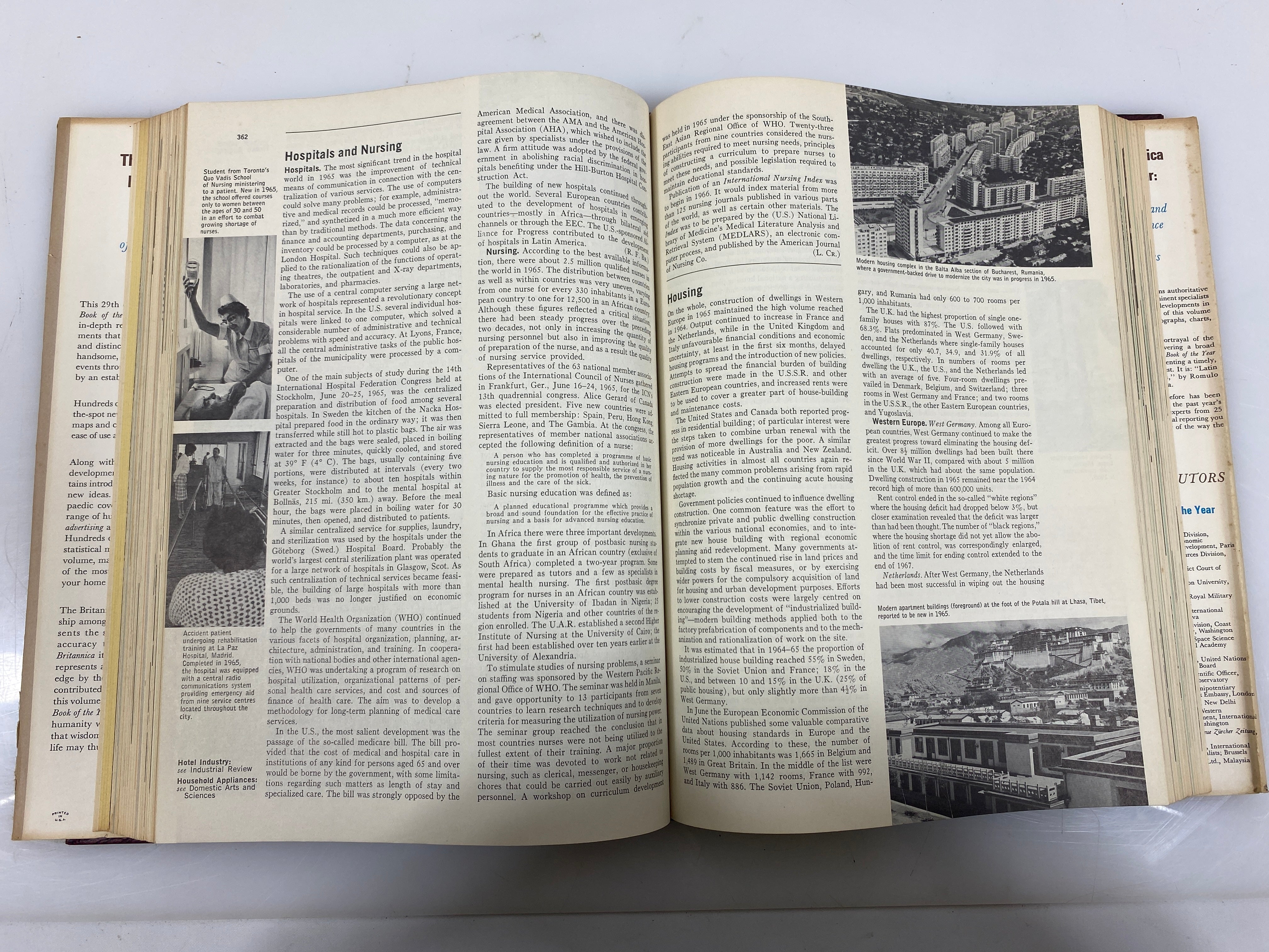 3 Vintage Britannica Books of the Year 1963/1966/1968 HC DJ