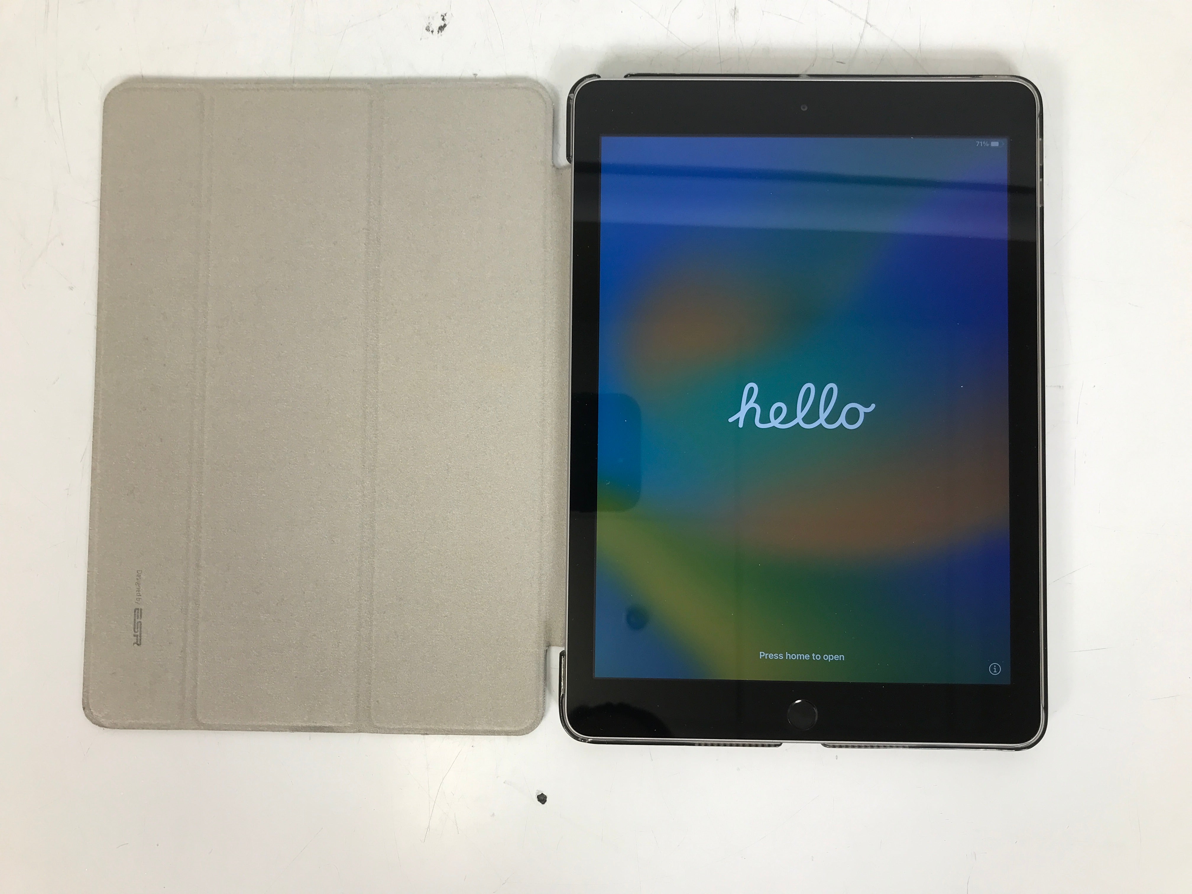 Apple iPad 5th Generation shops 32GB