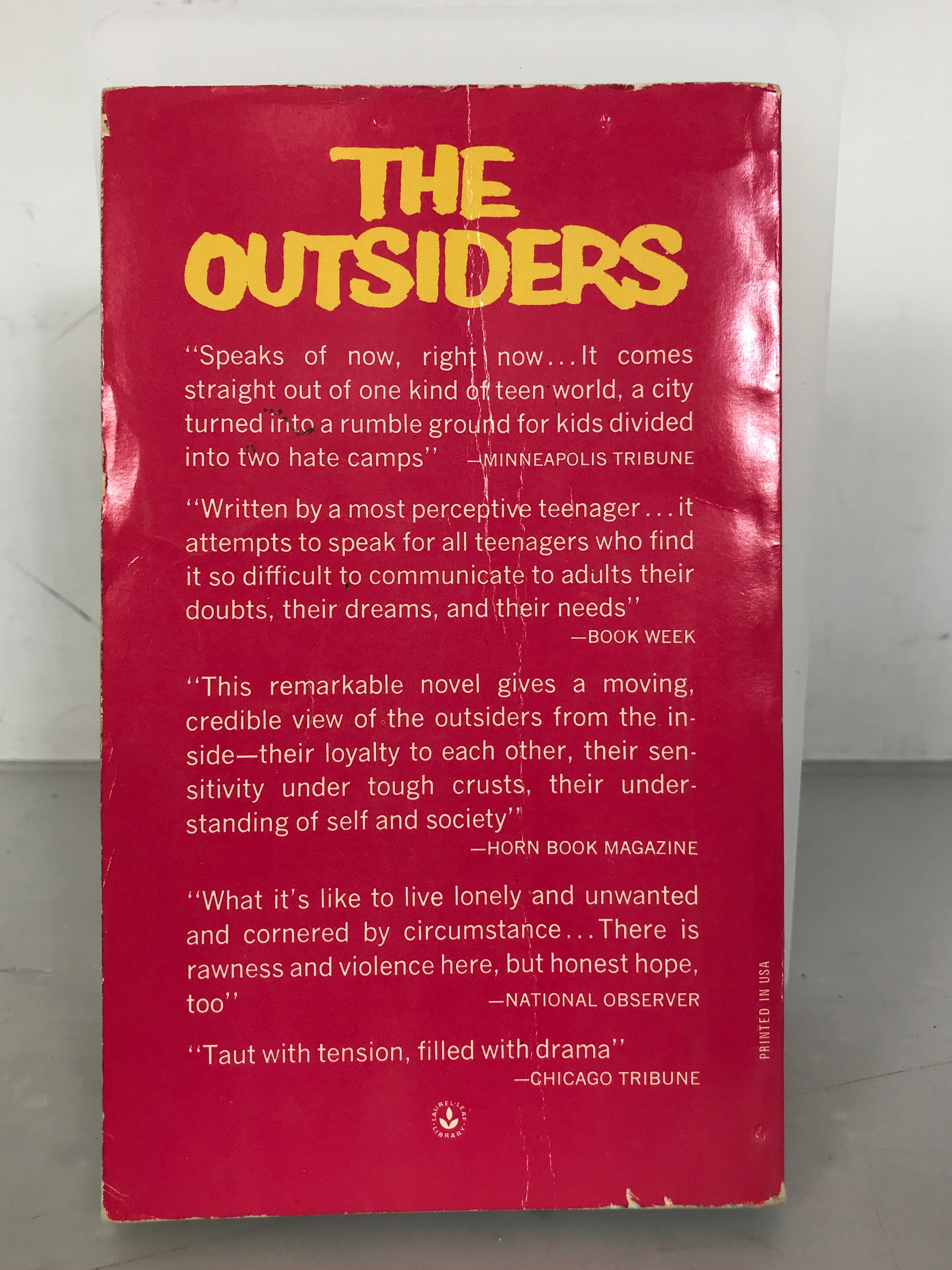 The Outsiders S.E. Hinton (1974) Vintage Dell Trade Paperback