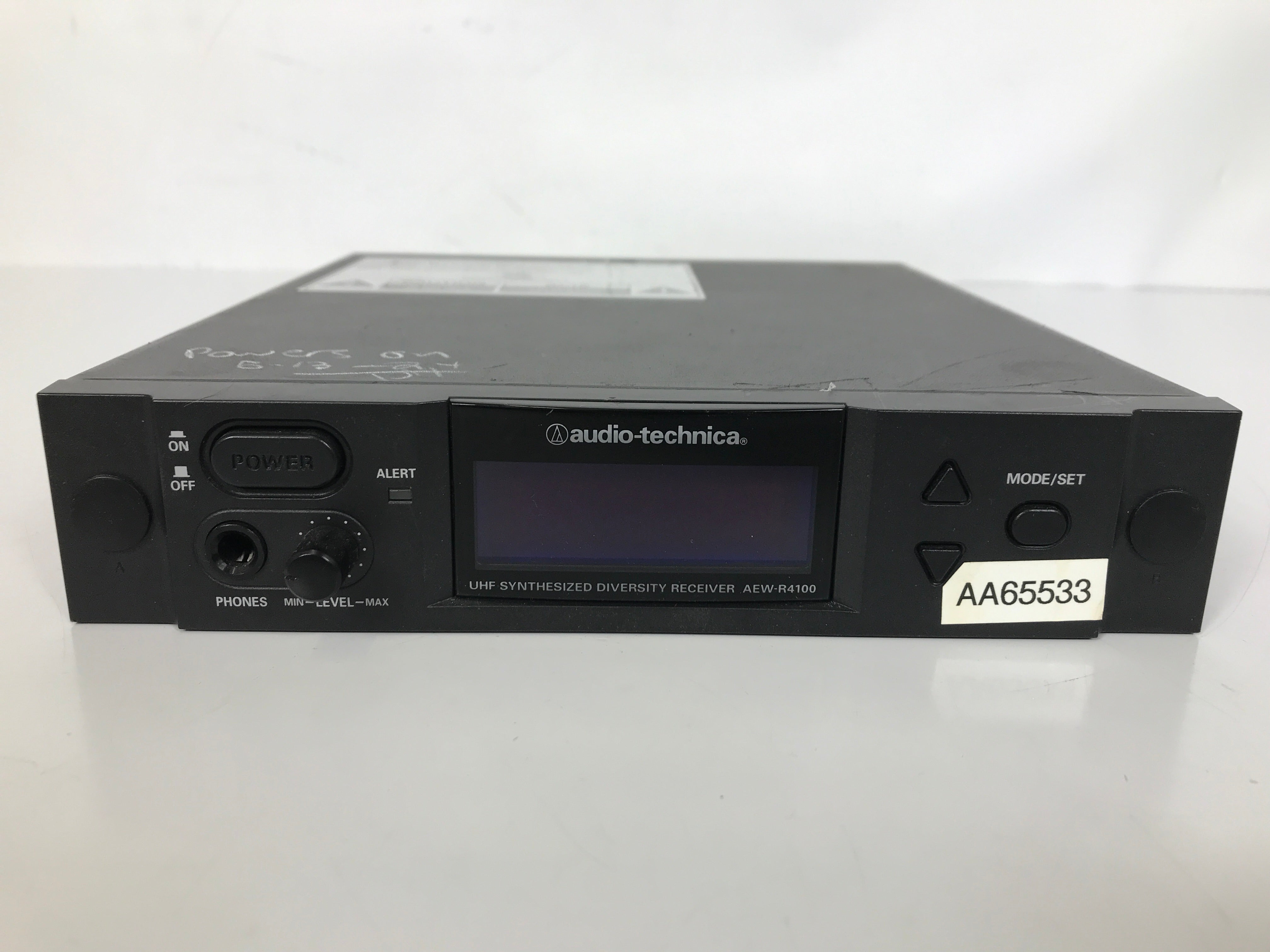 Audio-Technica AEW-R4100 UHF Synthesized Diversity Receiver (no antennas)