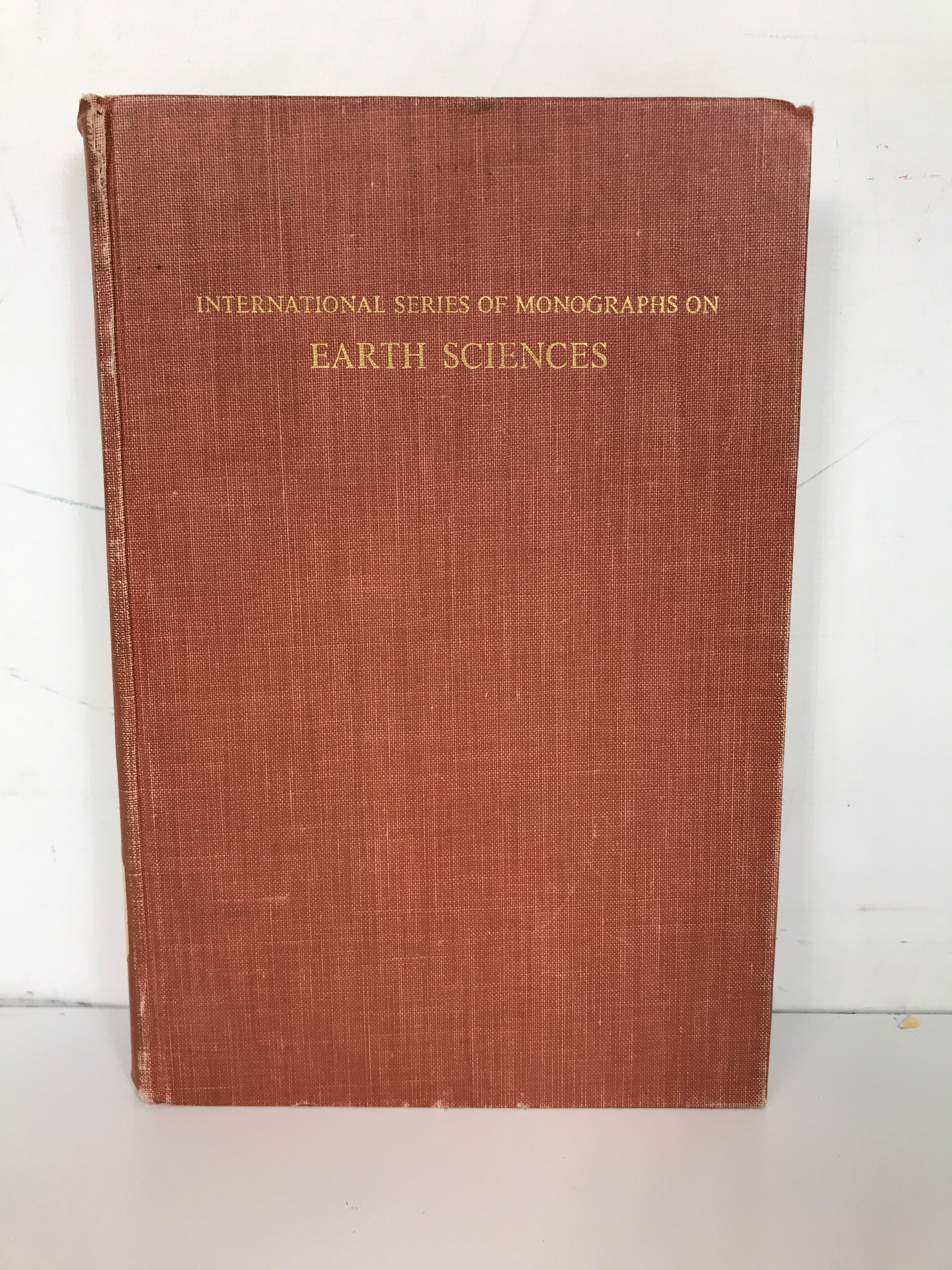 Contributions in  Geophysics in Honor of Beno Gutenberg 1958 HC Ex-Lib