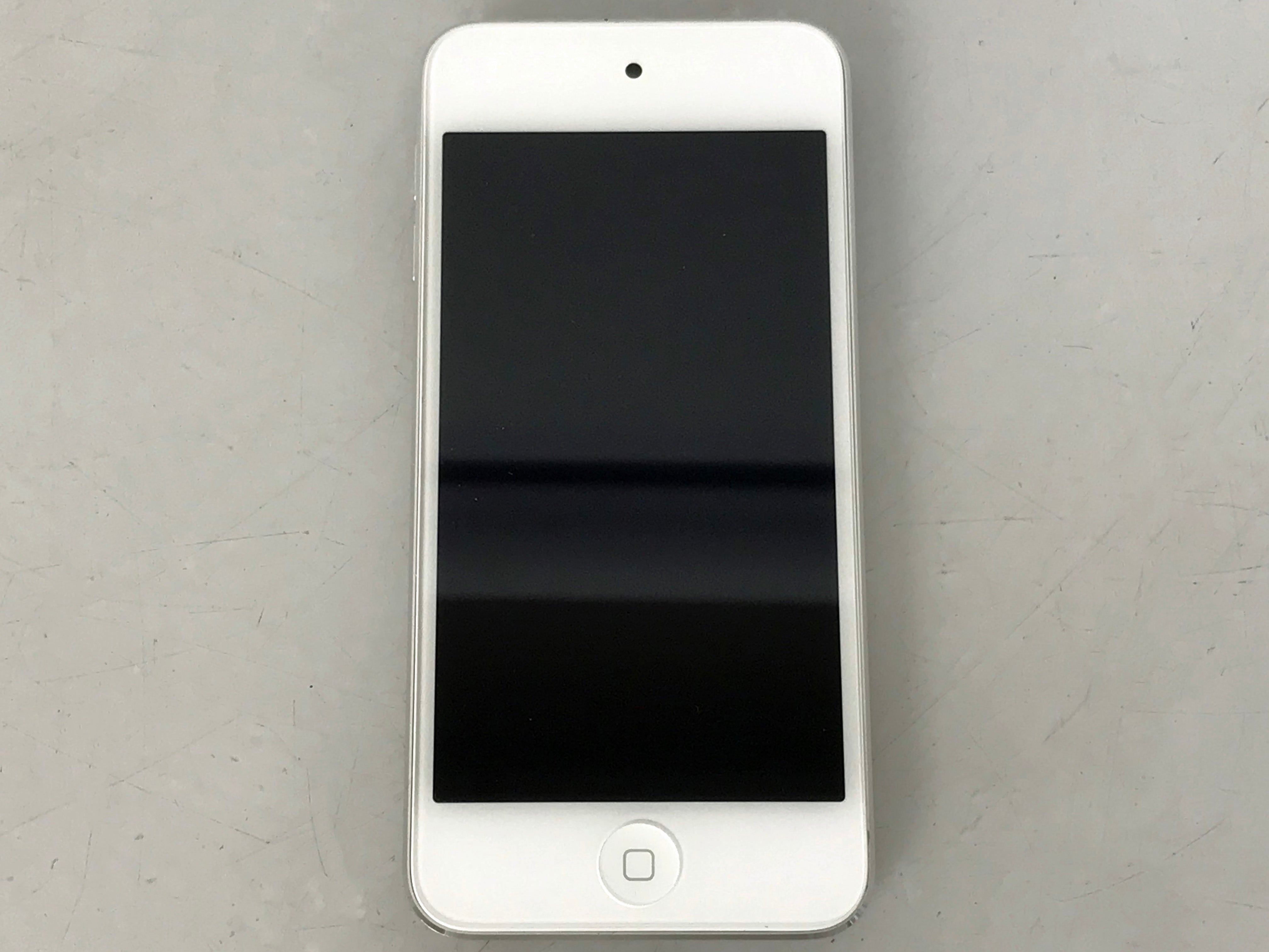 Apple Silver iPod Touch (6 Gen) 4