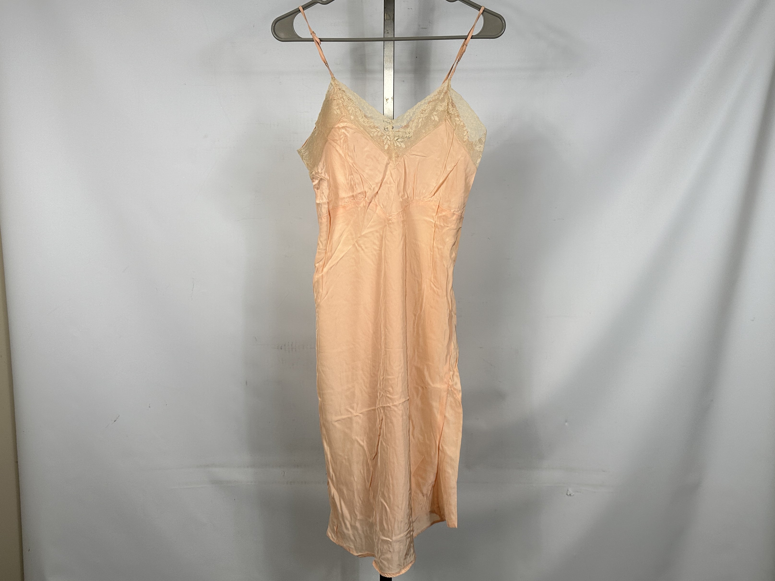 40s Silk Ivory Bias Cut Dress Nightgown, Peach Lace – The Hip