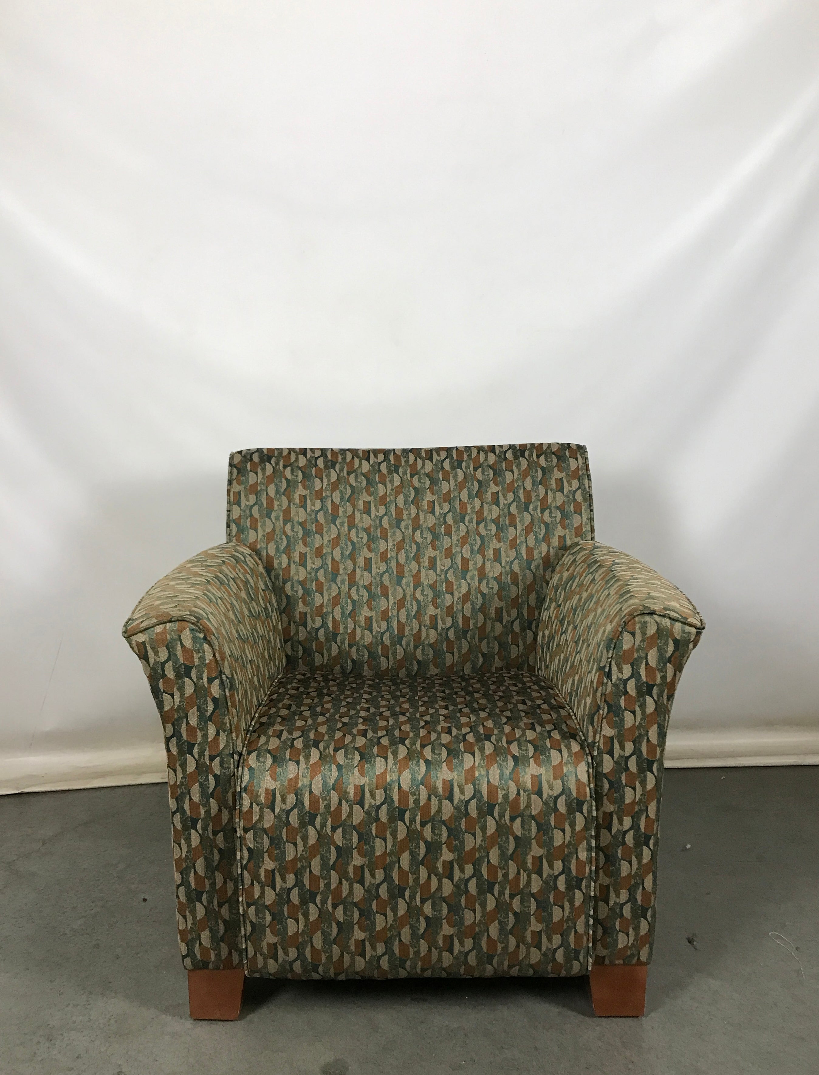 Patterned Cushioned Sofa Chair