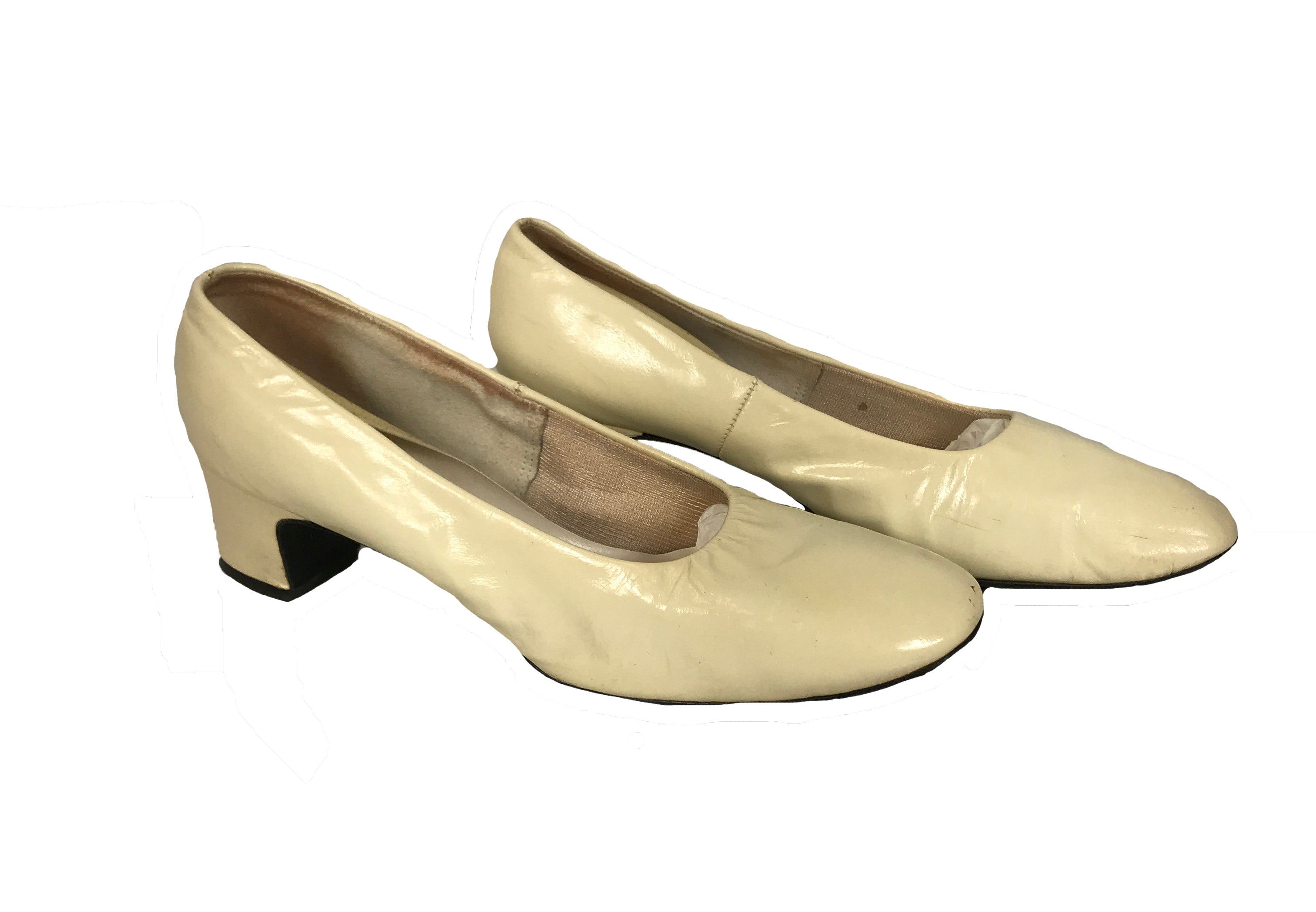 Vintage White Joyce Close Toed Heels Women's Size 7