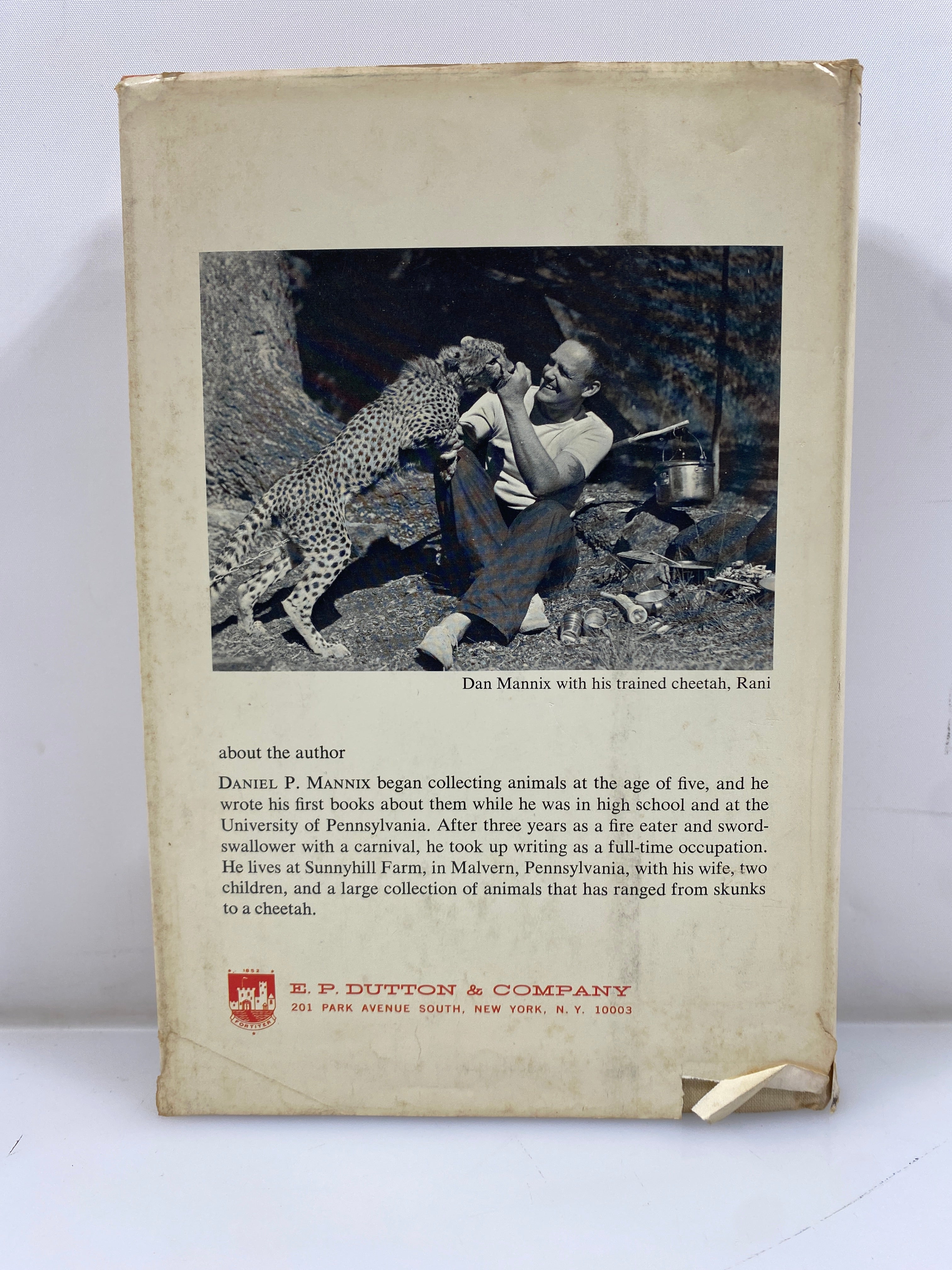 A Sporting Chance Unusual Methods of Hunting Mannix 2nd Print 1967 HCDJ