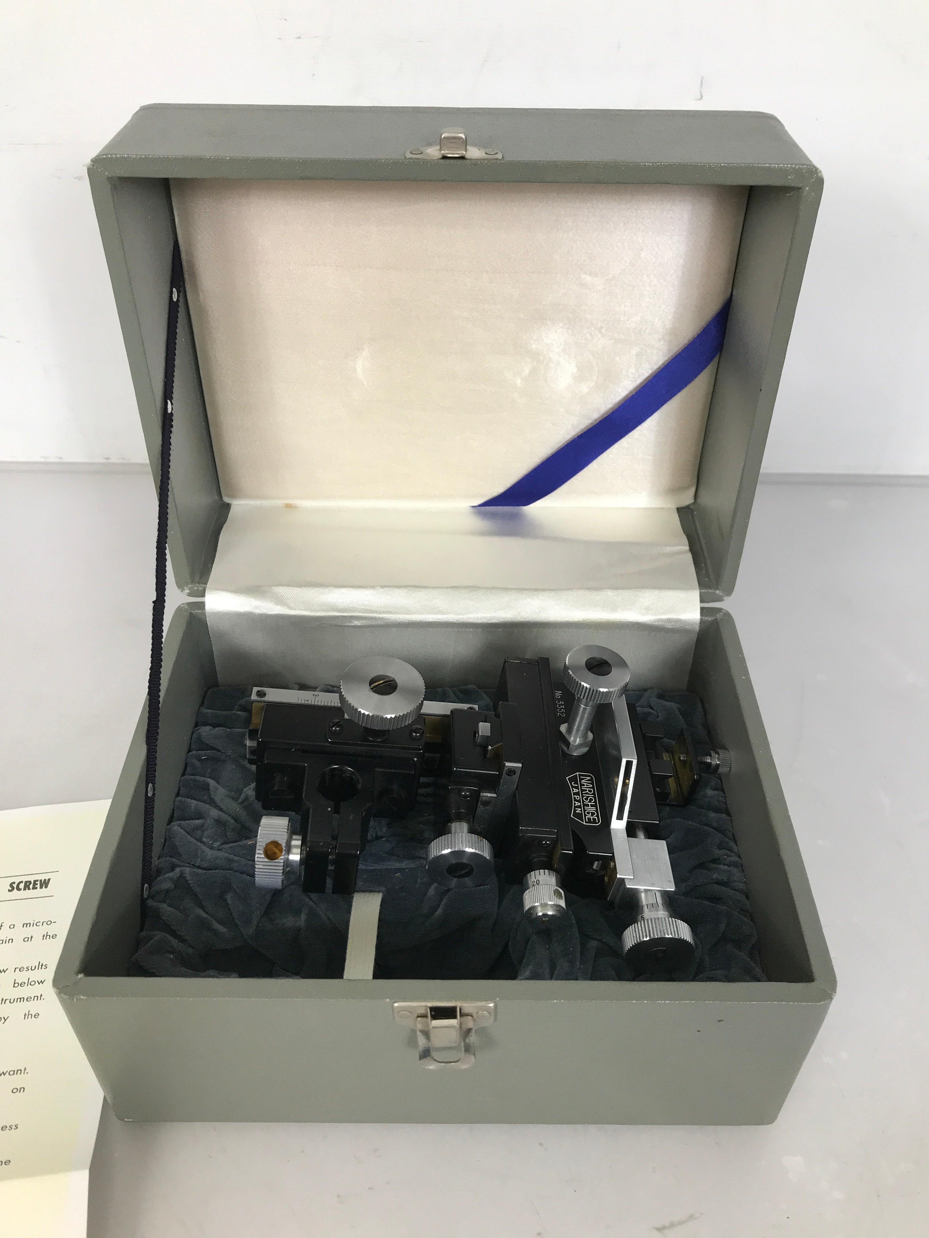 Narishige Micromanipulator No. 3352 with Box