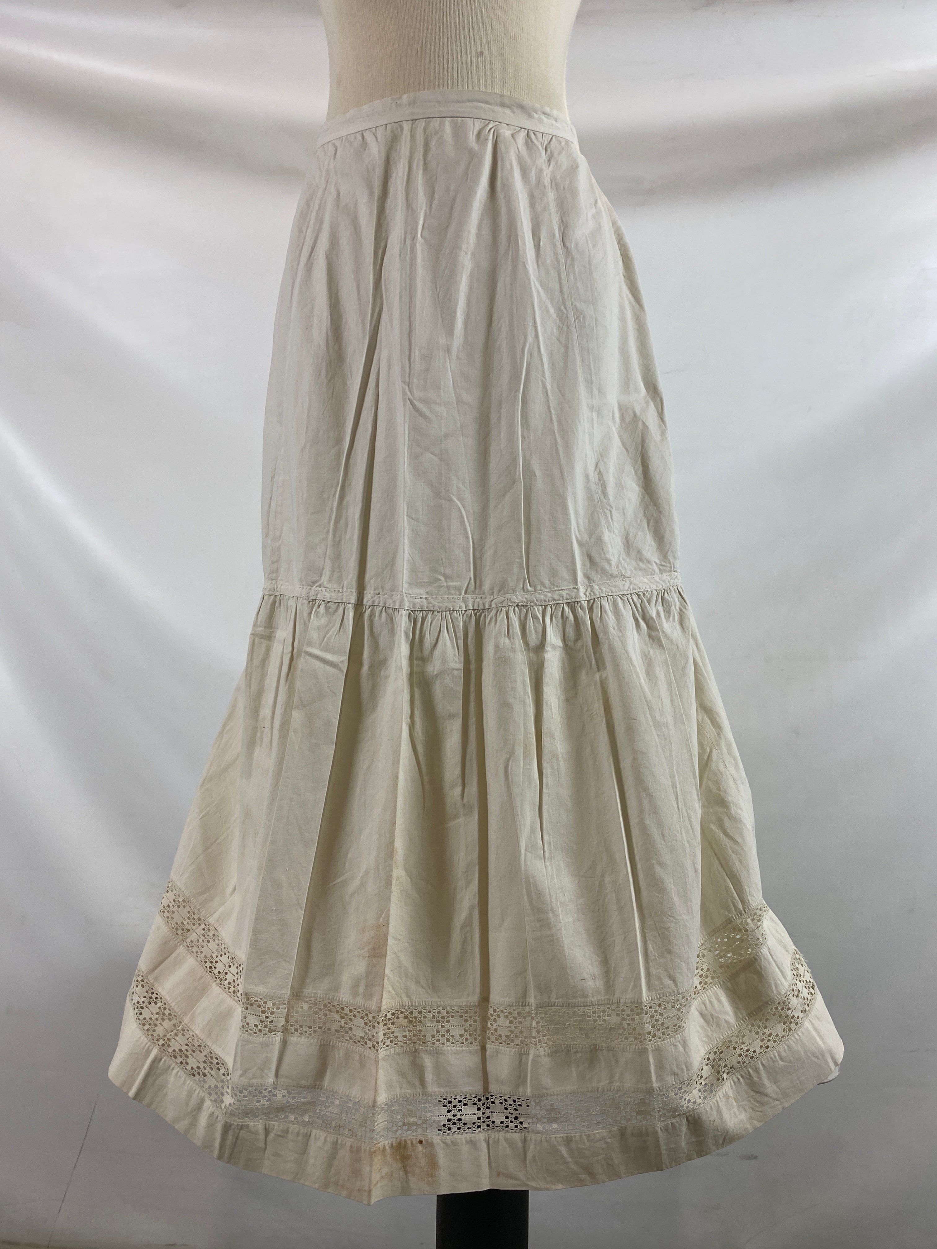 Vintage 1900s White Cotton Underskirt Size Unknown MSU Surplus Store Vintage 1900s White Cotton Underskirt Size Unknown MSU Surplus Store
