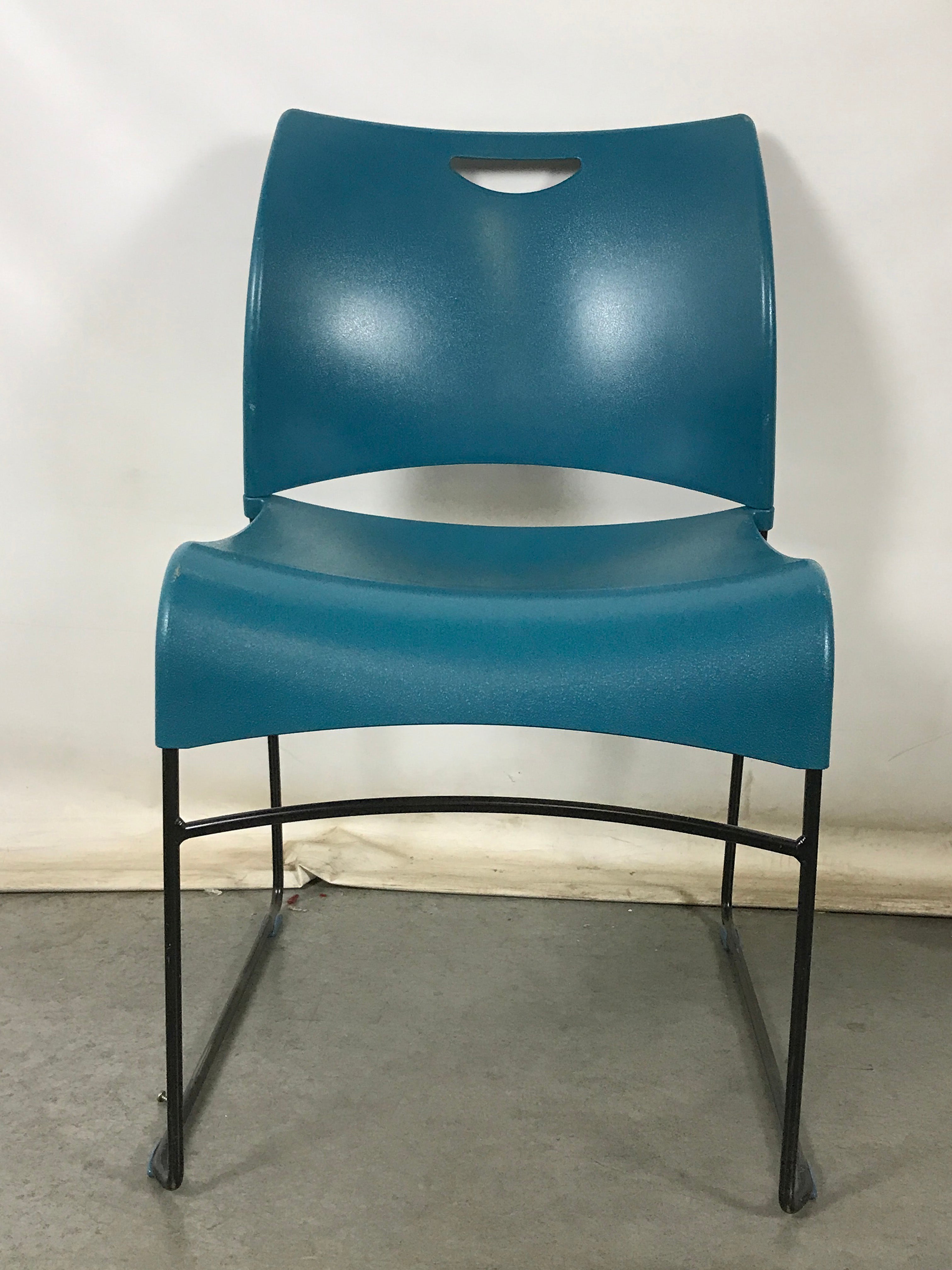 Vibe Blue Plastic Chair