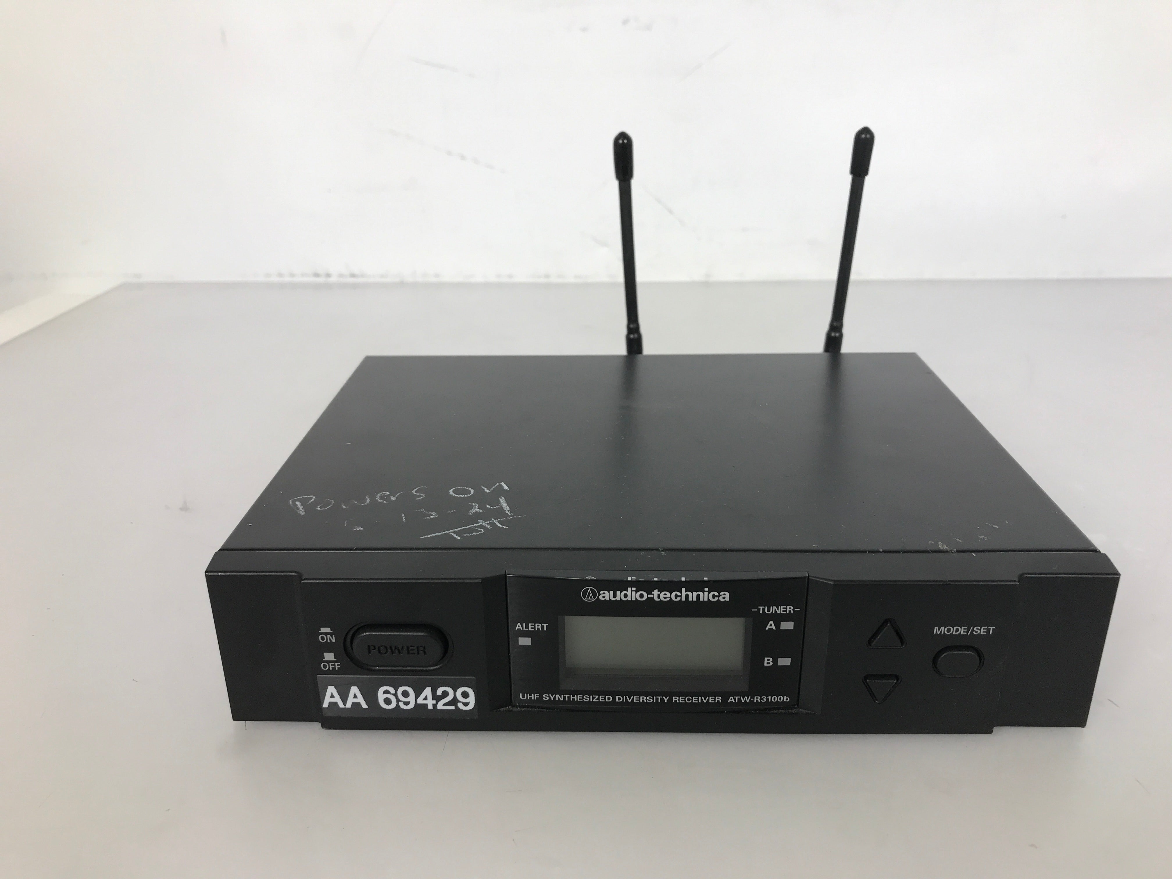 Audio-Technica ATW-R3100B UHF Synthesized Diversity Receiver