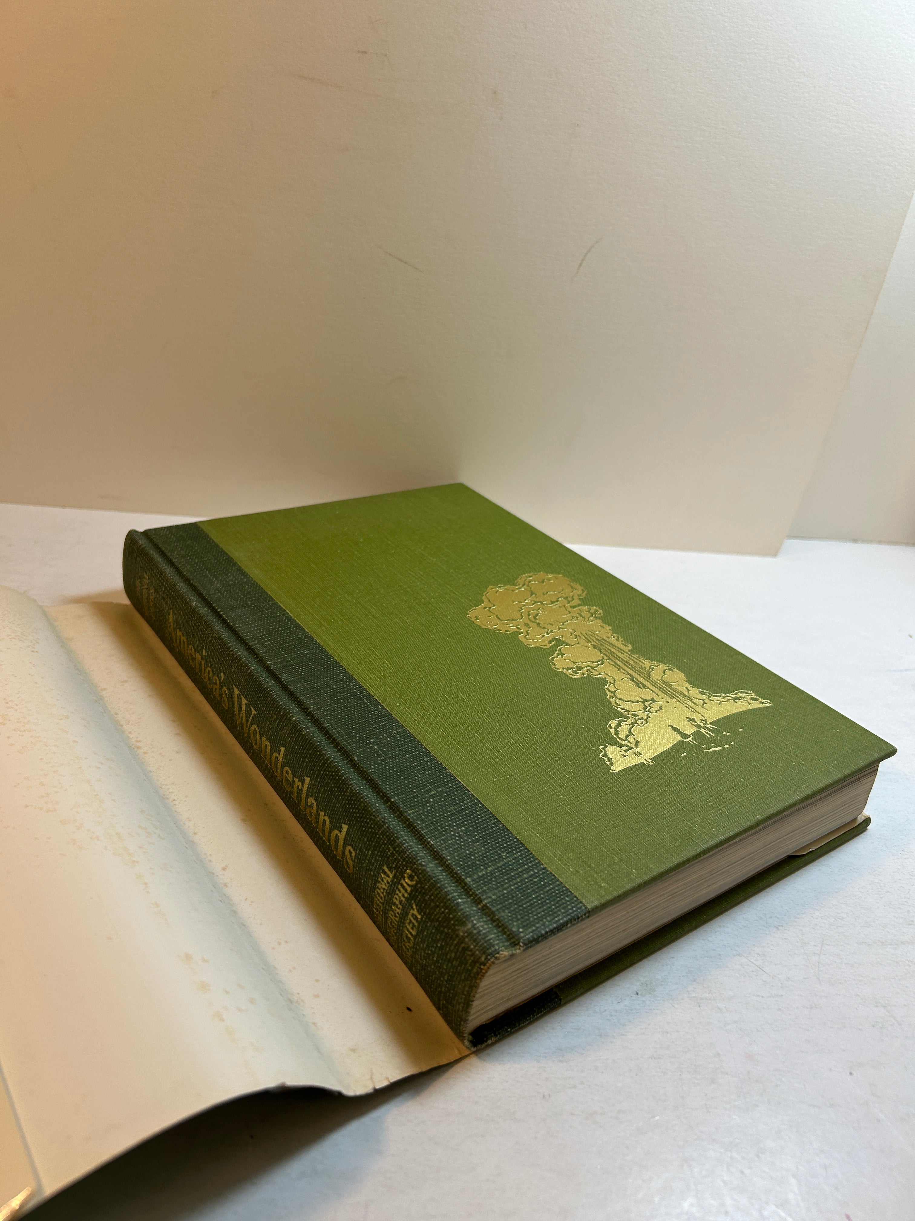 Animal Wonderlands by National Geographic w/Map New Enlarged Edition 1966 HCDJ