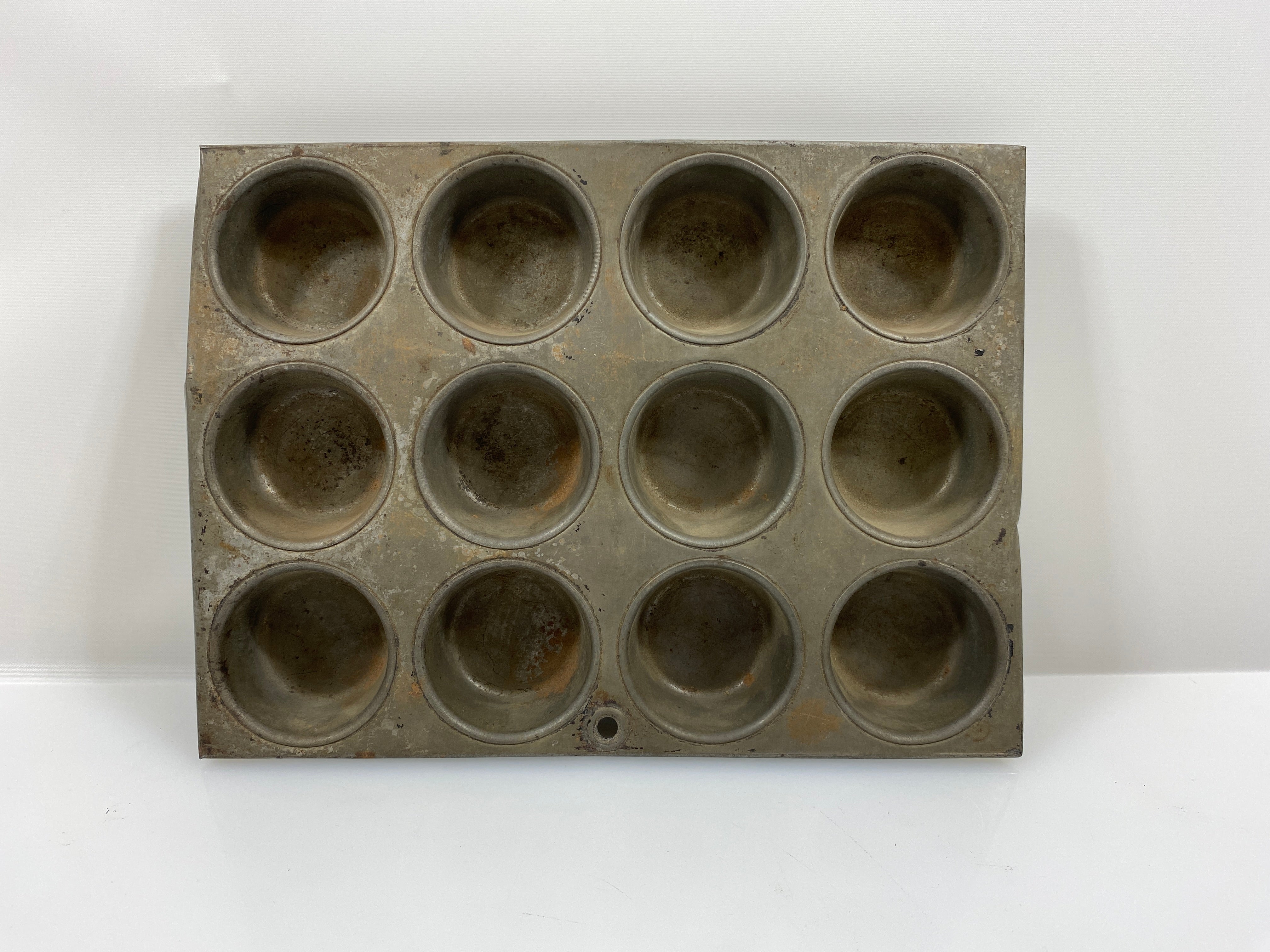 Antique 12 Muffin Tin