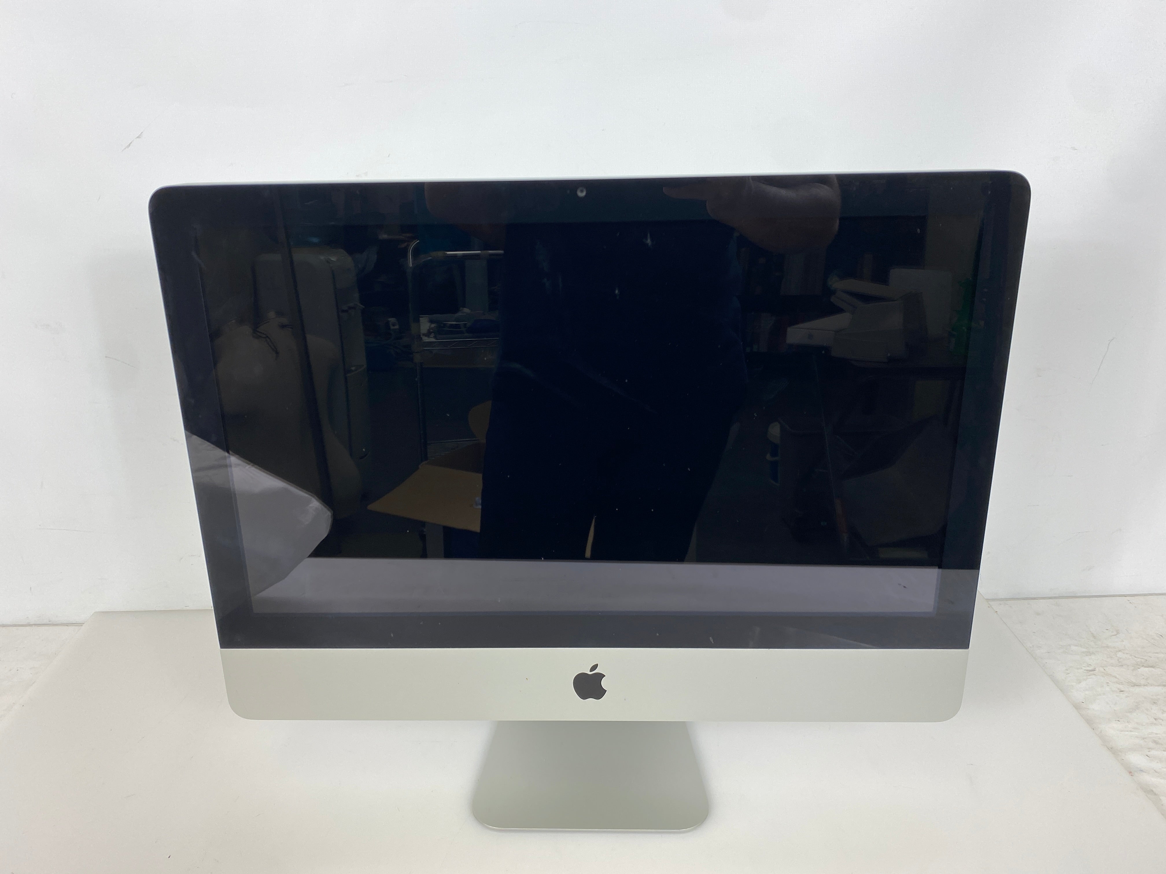 Apple iMac A1311 MC309LL/A Core i5 Desktop (Mid-2011)