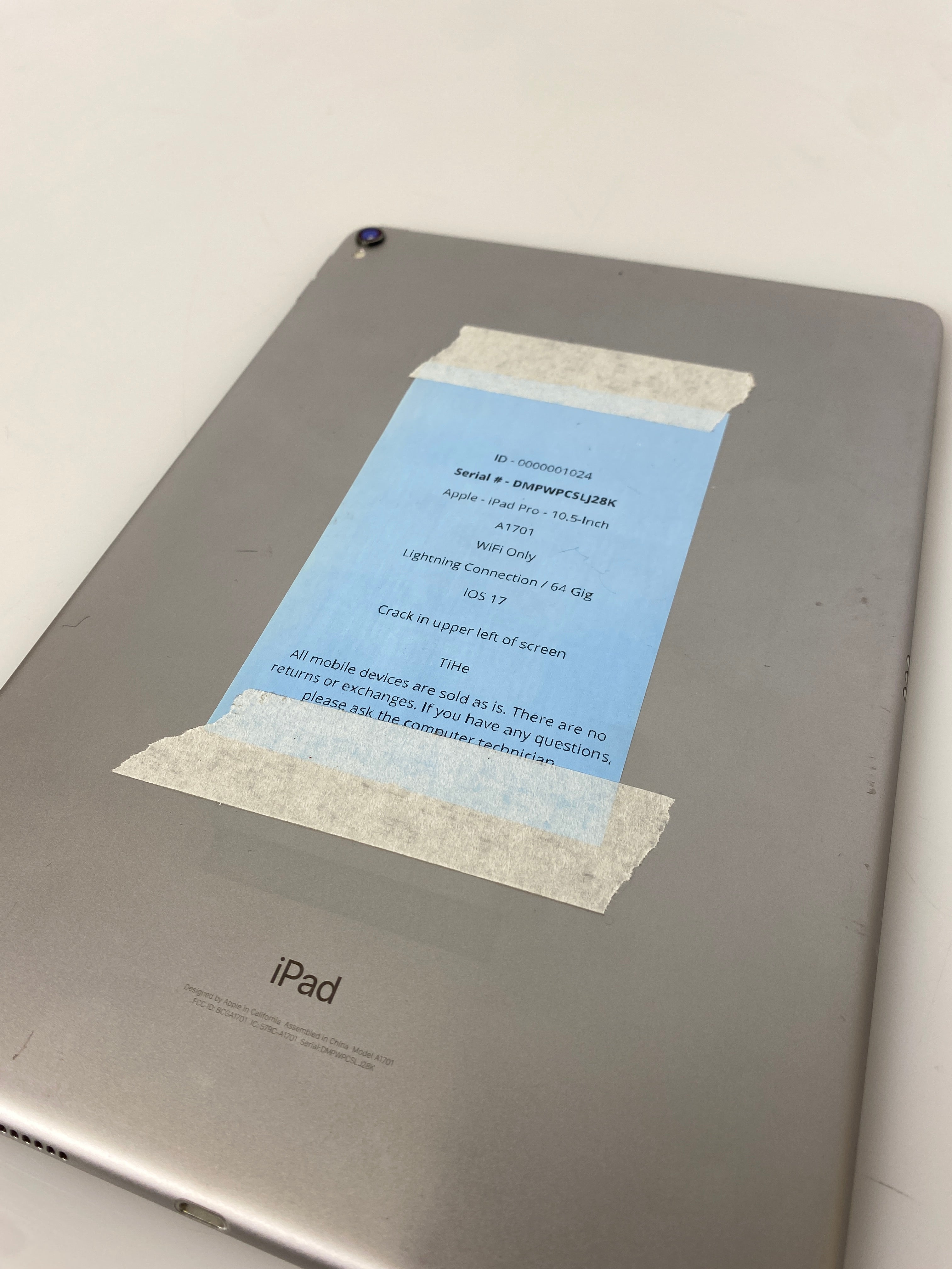 Apple iPad Pro 1st Gen 64GB 10.5" WiFi Only Black A1701 *Crack on Screen*