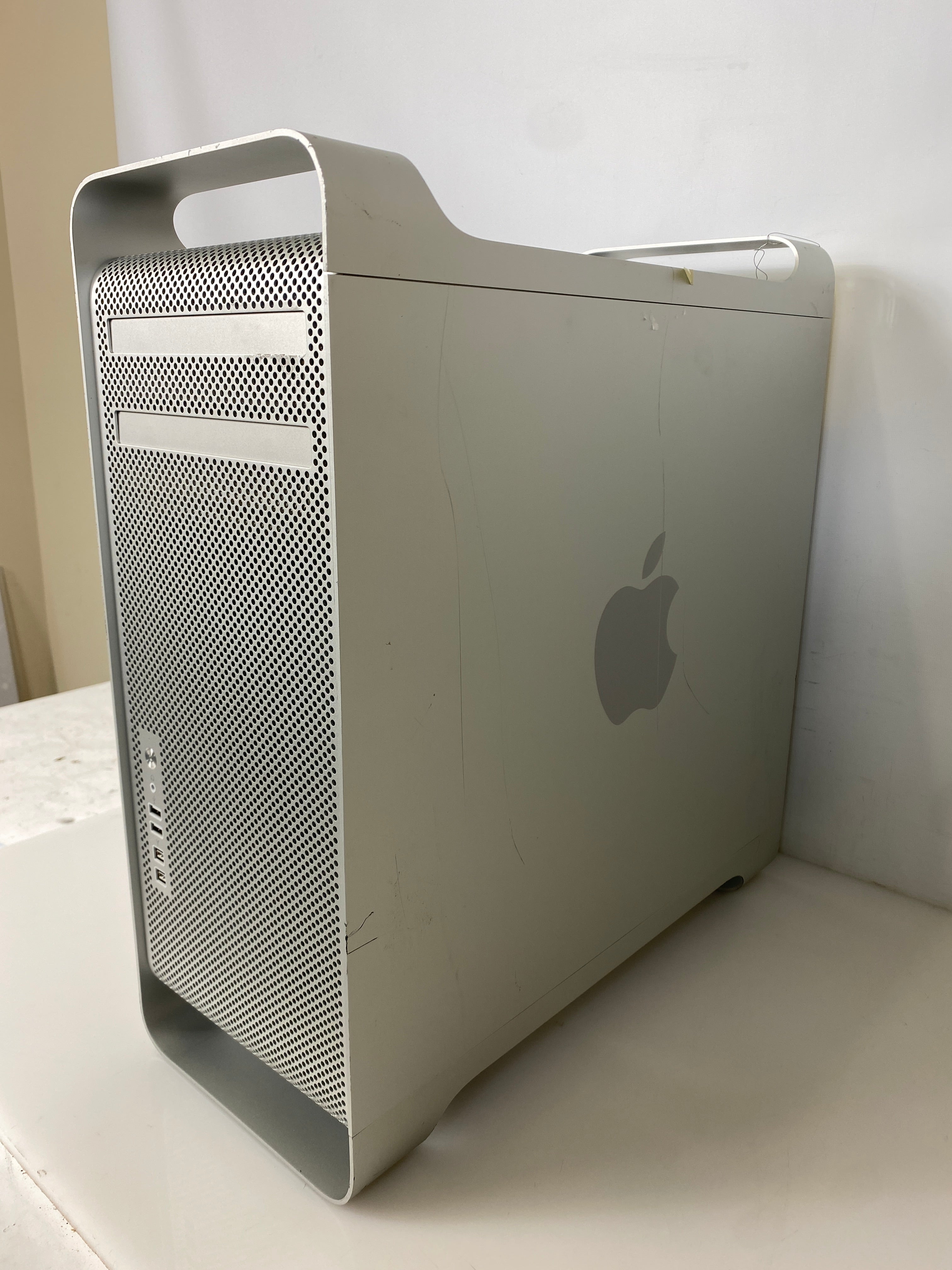 Apple Mac Pro 2.40GHz with Intel Xeon Processor (Mid 2012) *For Parts or Repair*