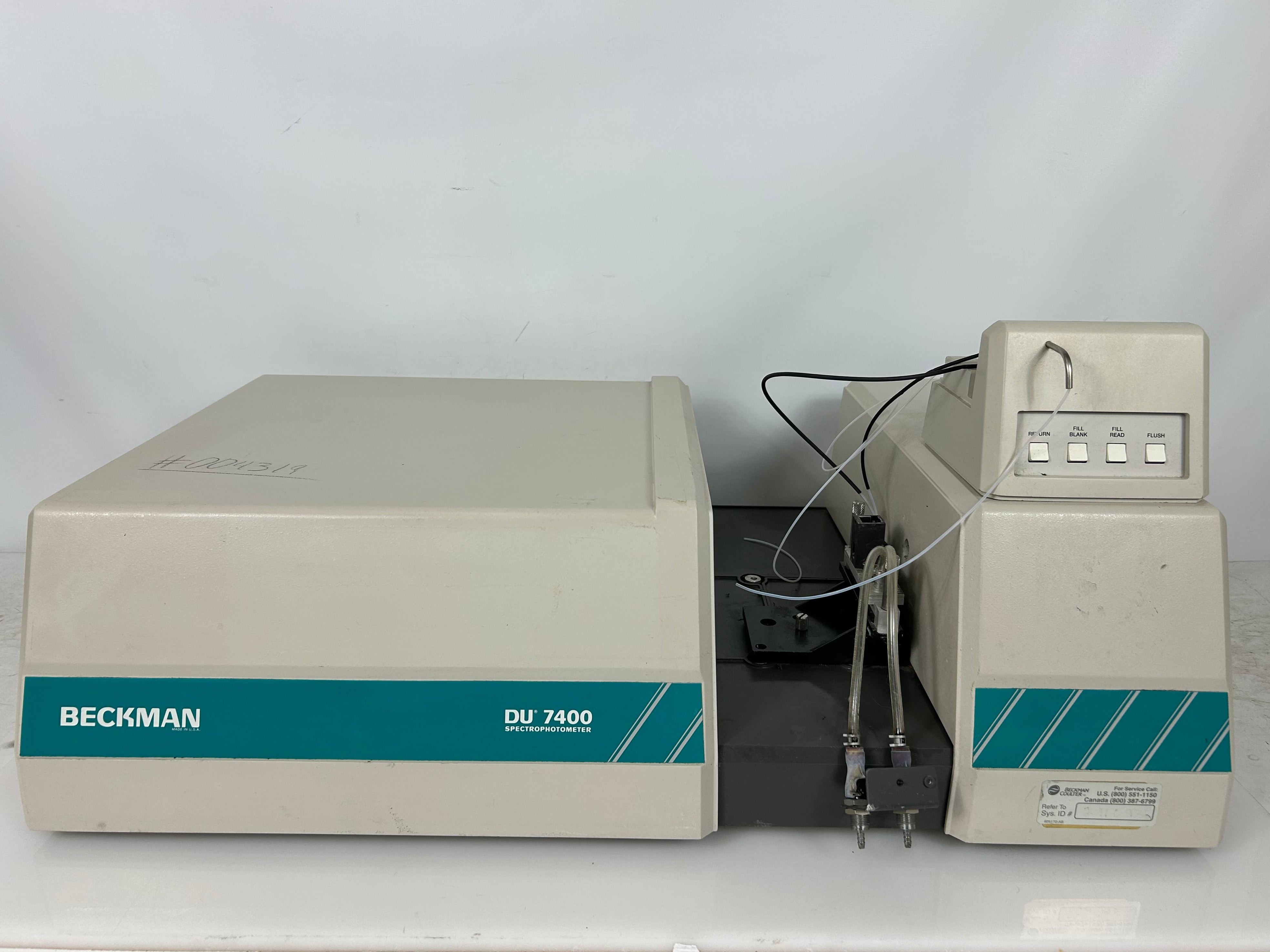 Beckman DU 7400 Spectrophotometer