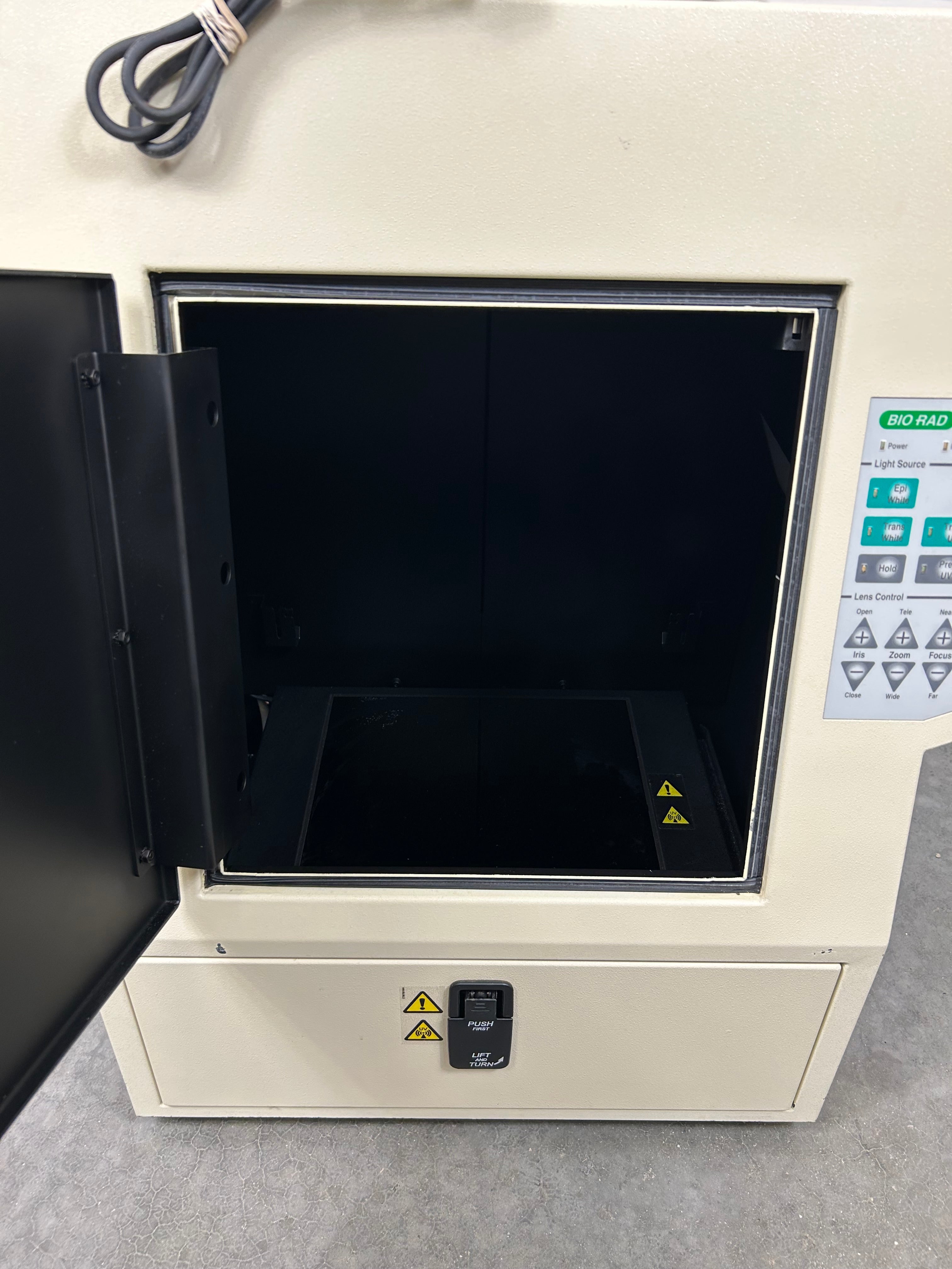 Bio-Rad Universal Hood Gel Molecular Imaging System