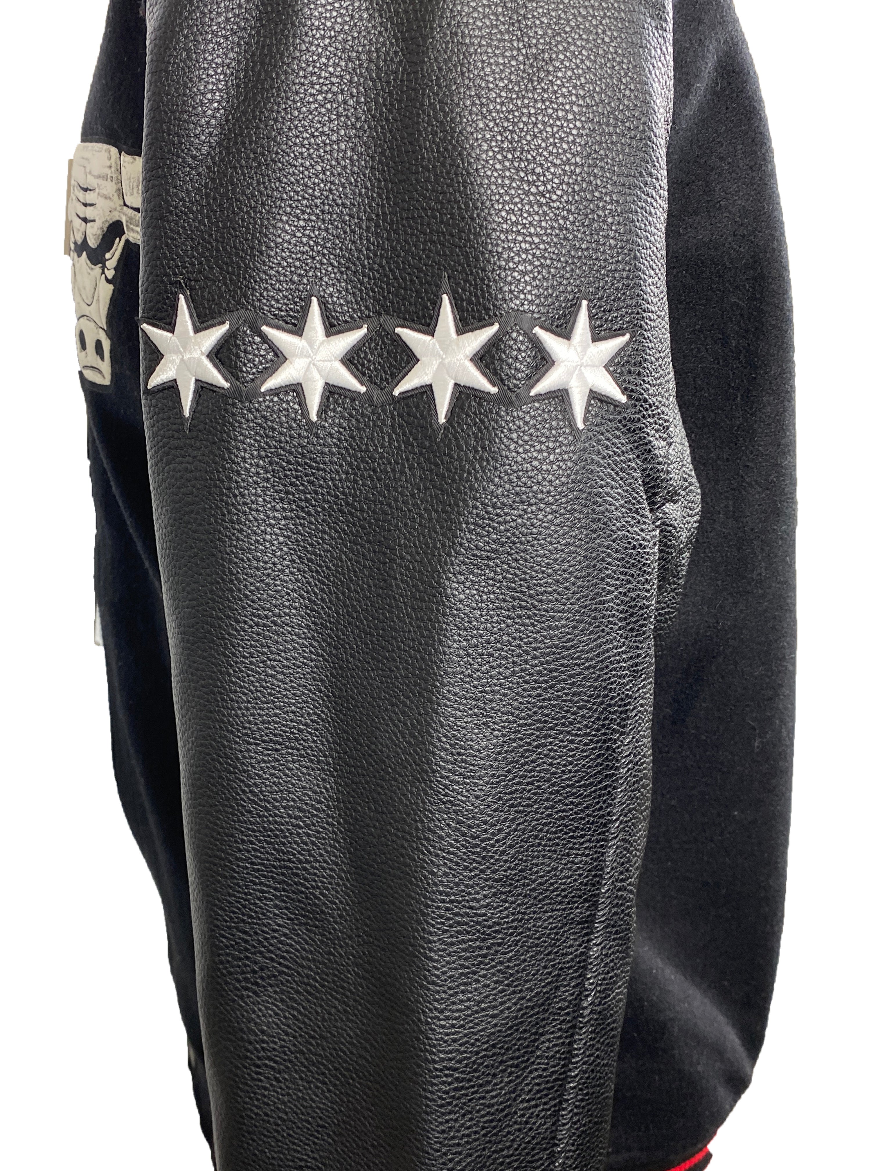 Black Chicago Bulls Jacket Unisex Size M