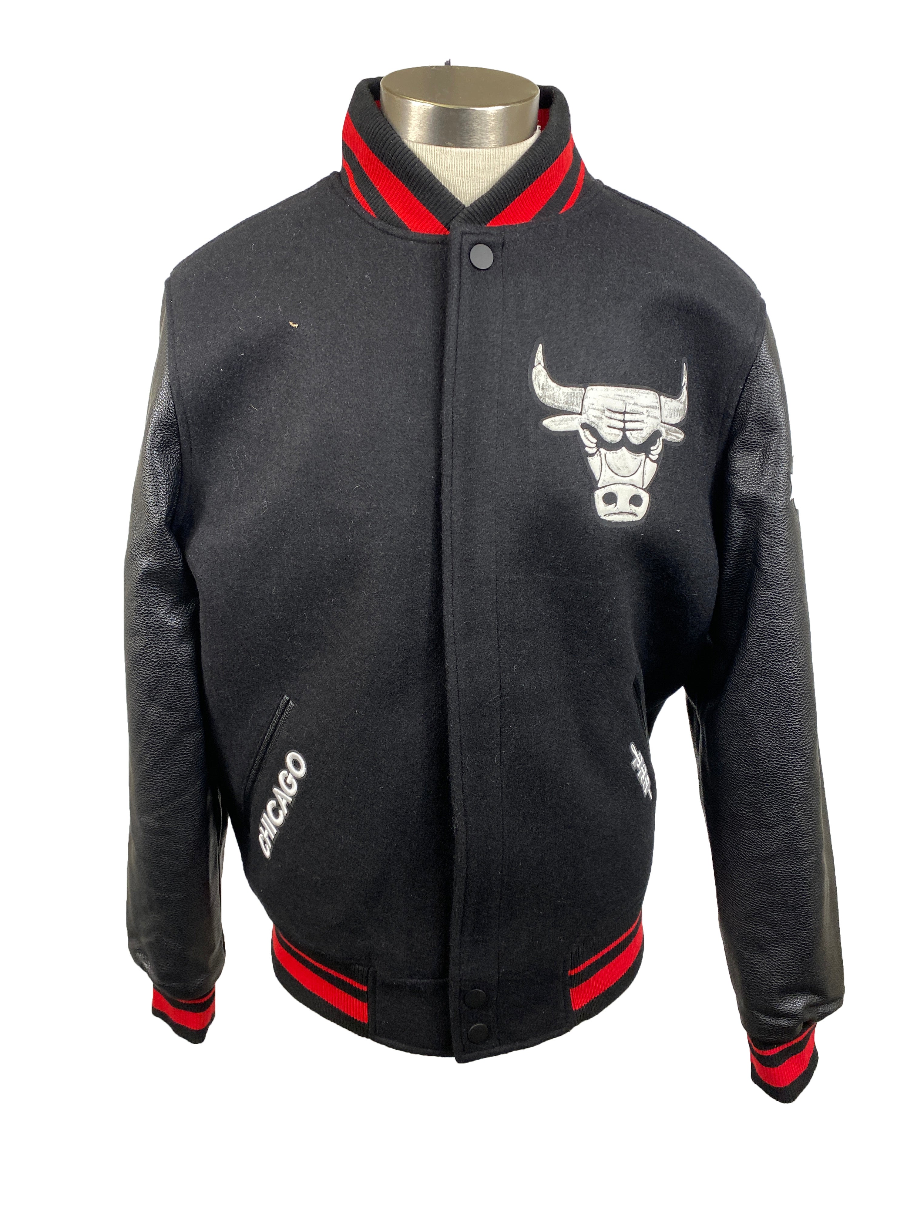 Black Chicago Bulls Jacket Unisex Size M