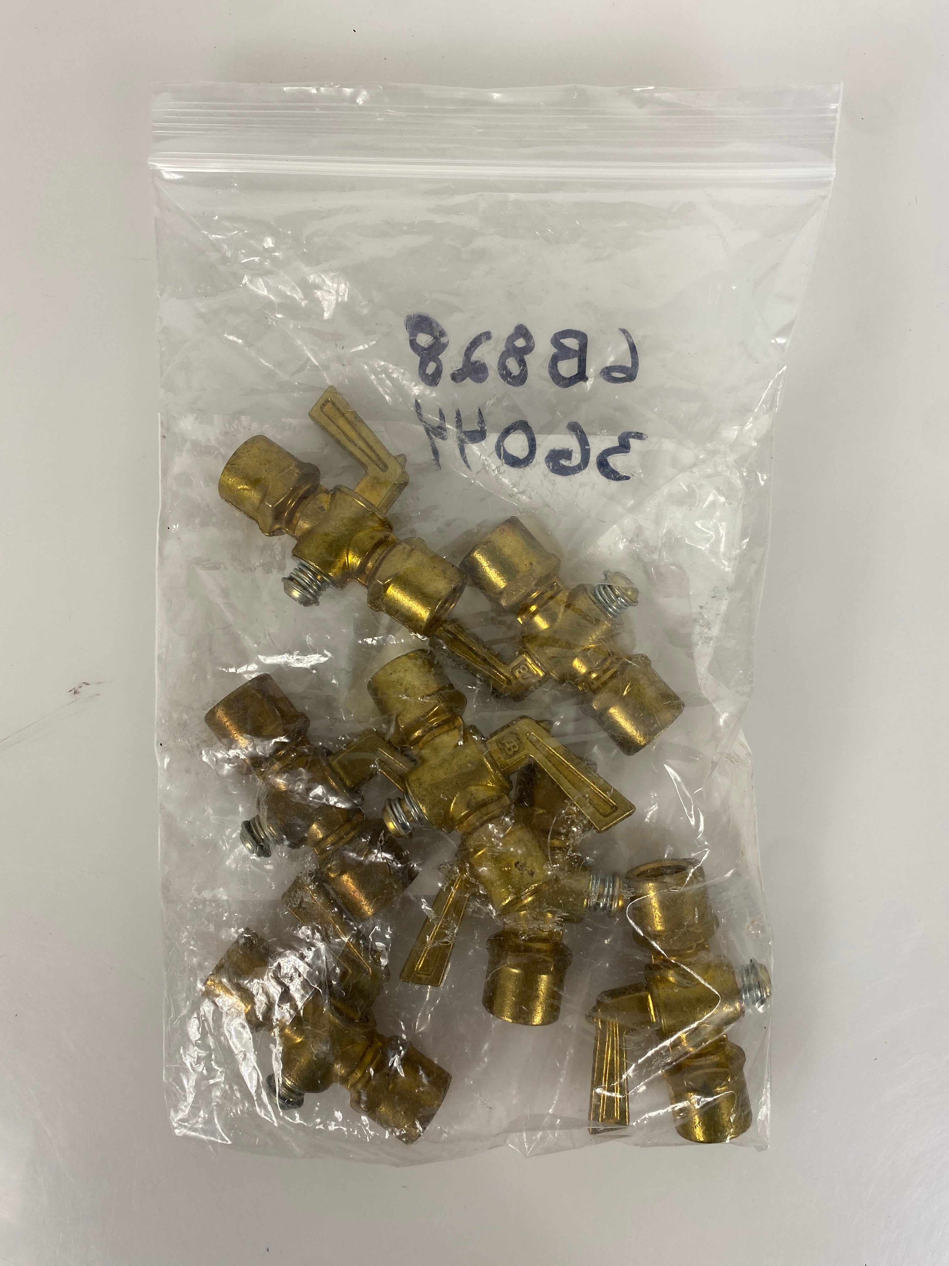 Brass. B. Valve Shut Off  1 1/4" FIP Pack of 7