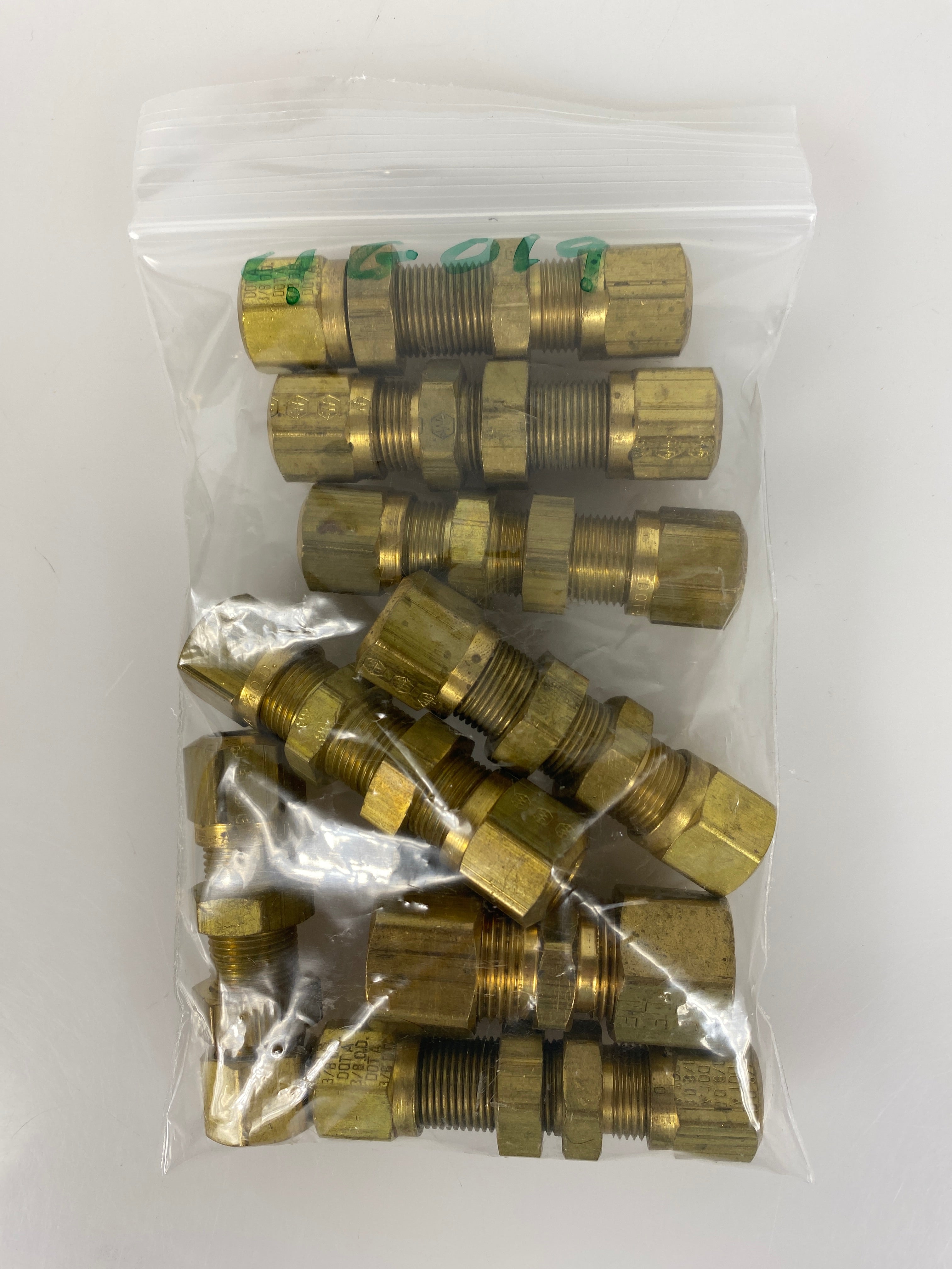 Bulkhead Coupling Brass C 3/8" Pack of 8