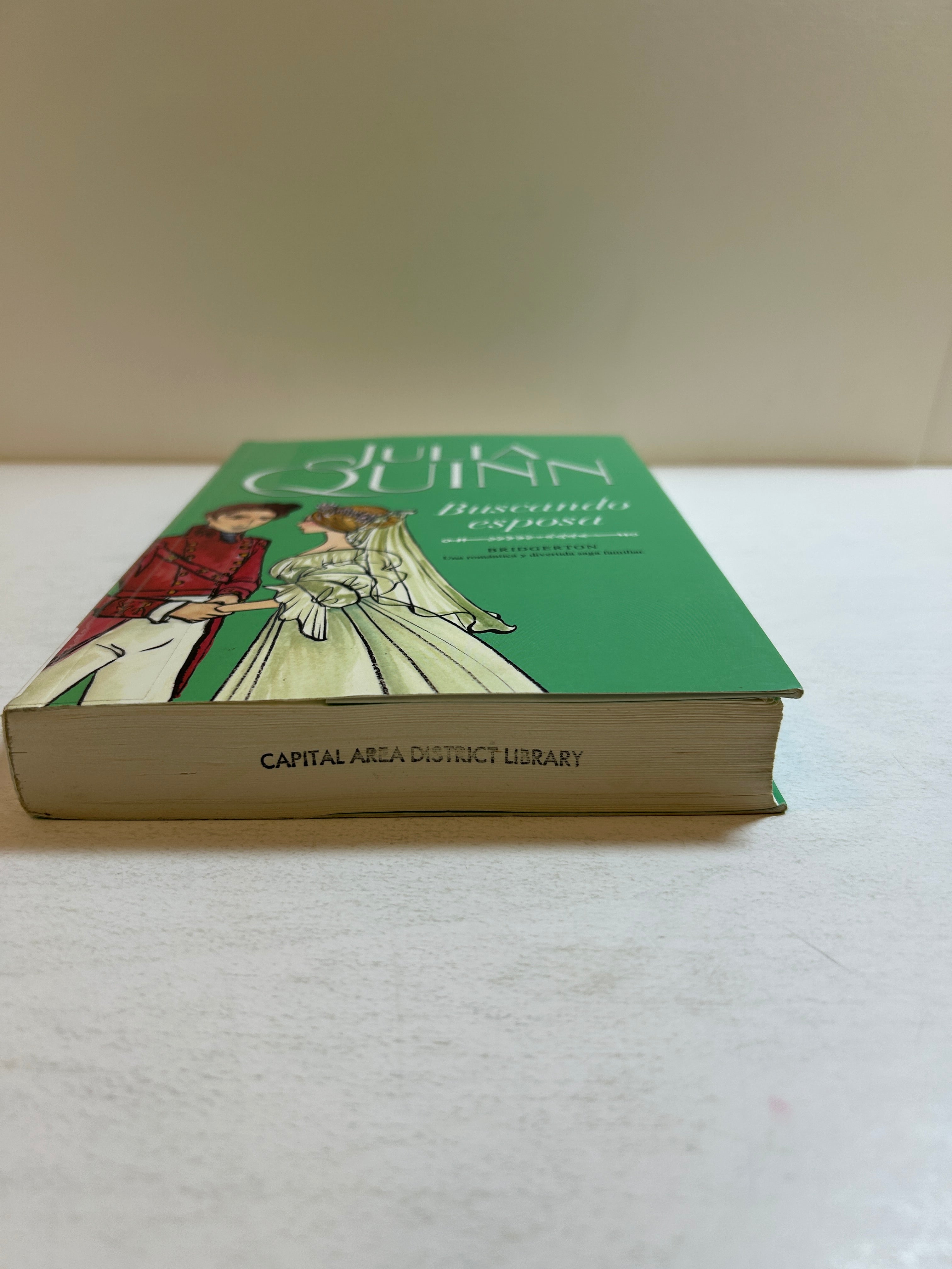 Buscando esposa (Bridgerton 8) Spanish Edition Tarde Paperback Ex-Library