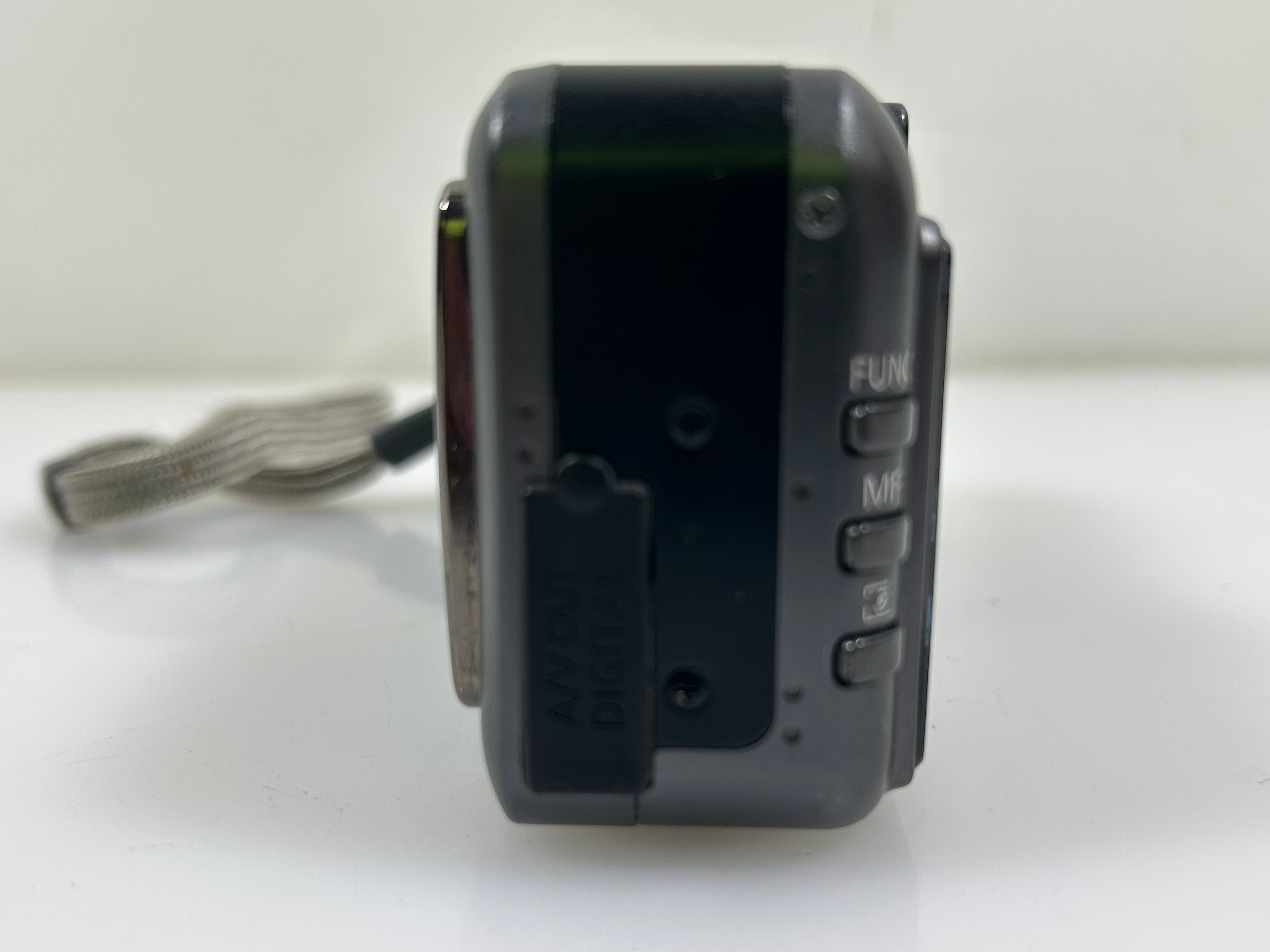 Canon PowerShot S70 Digital Camera