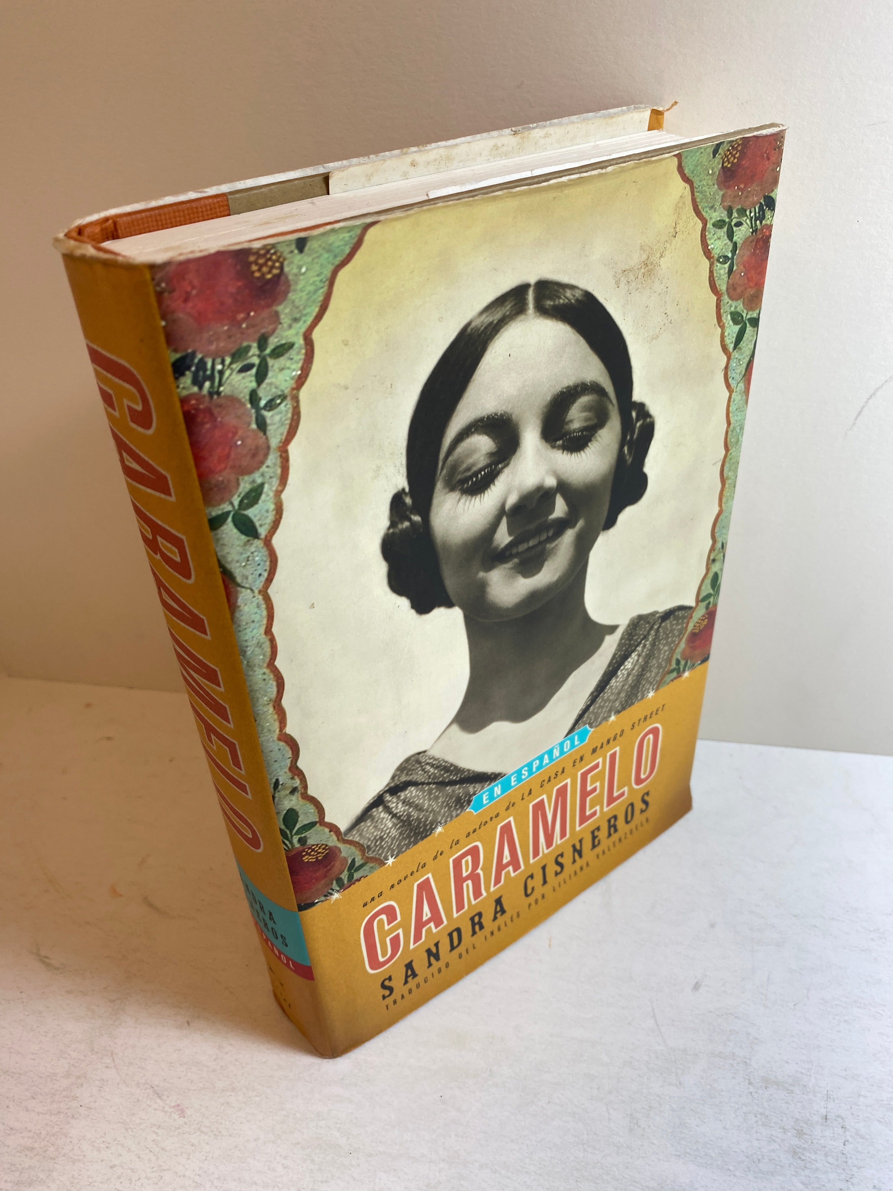 Caramelo Sandra Cisneros HCDJ 2002 First Edition in Spanish