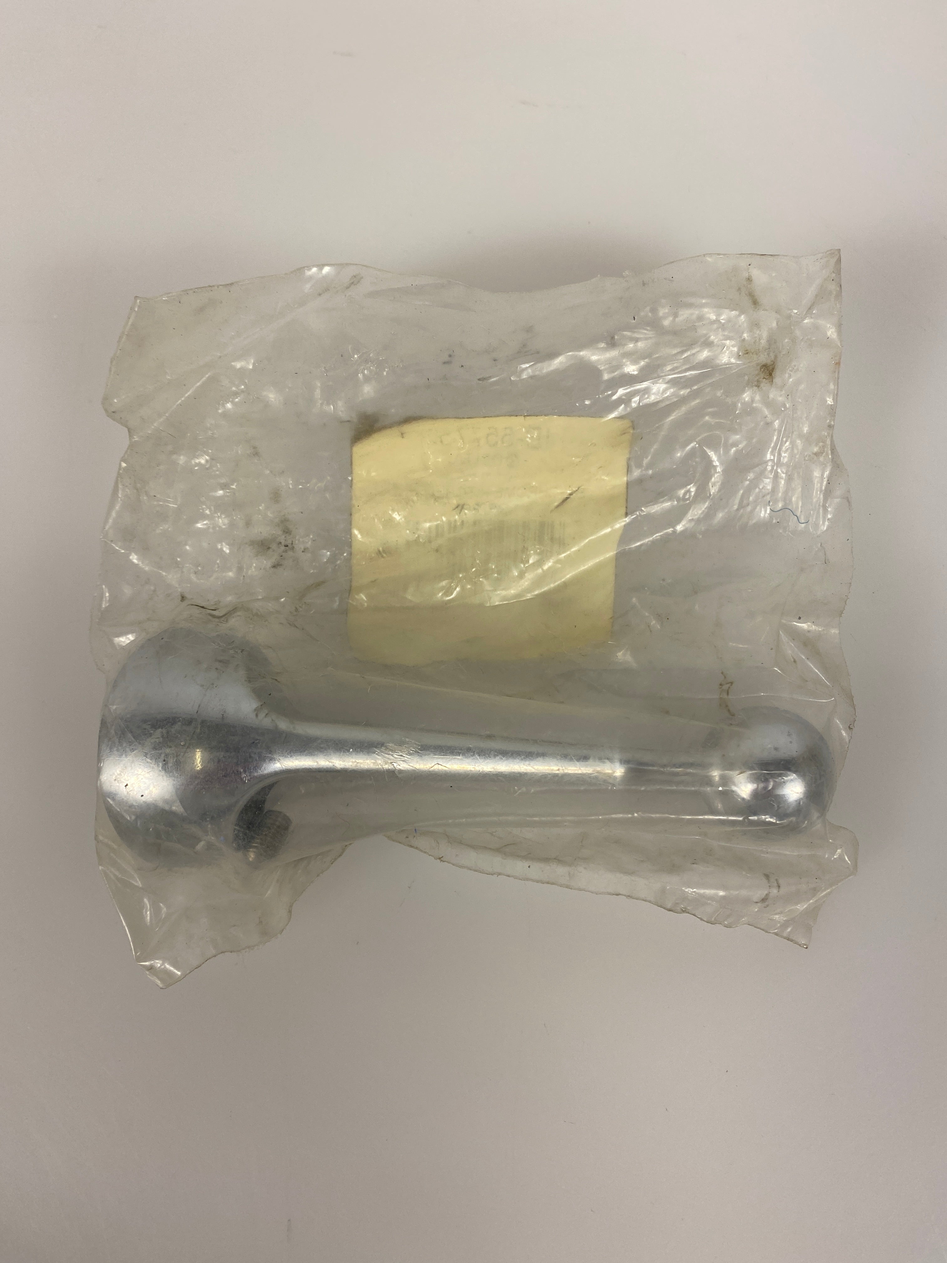 Delta Chrome Kitchen Handle with Screw IB-557752