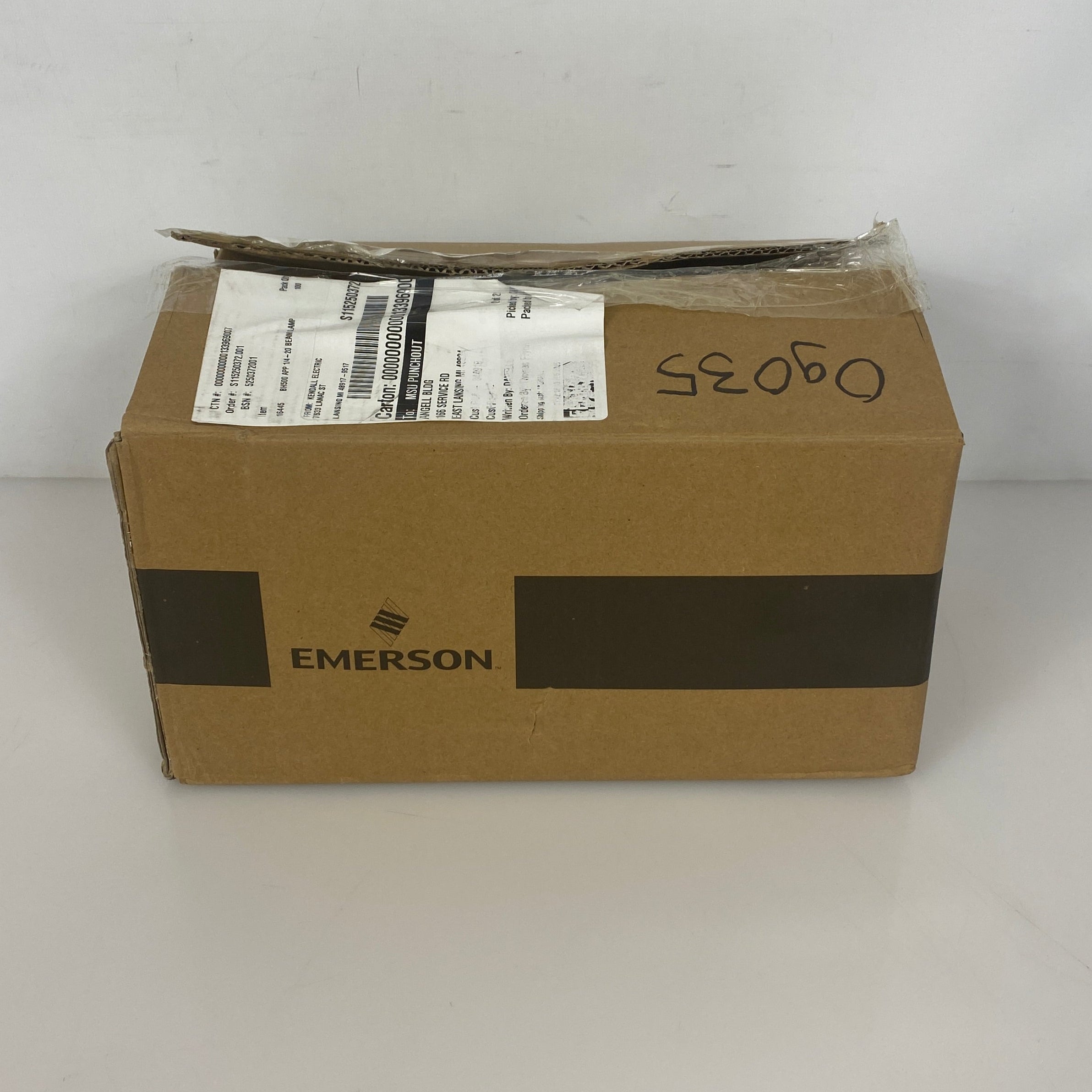 Emerson #V110E Brass Threaded Valve Angle 1/2" Pack of 17