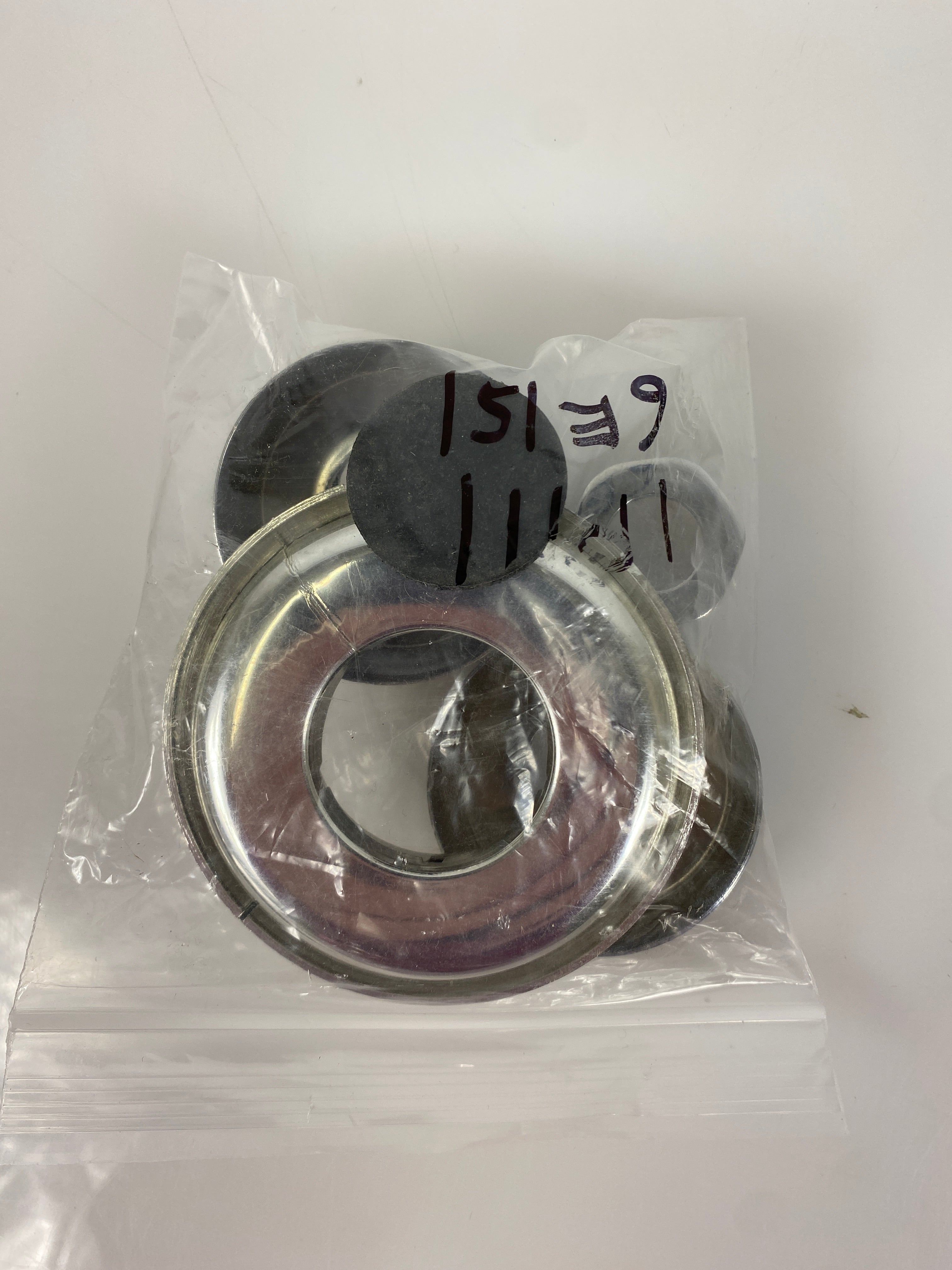 Flange Wall Spud 1 1/2" & Flange Assembly 3/4