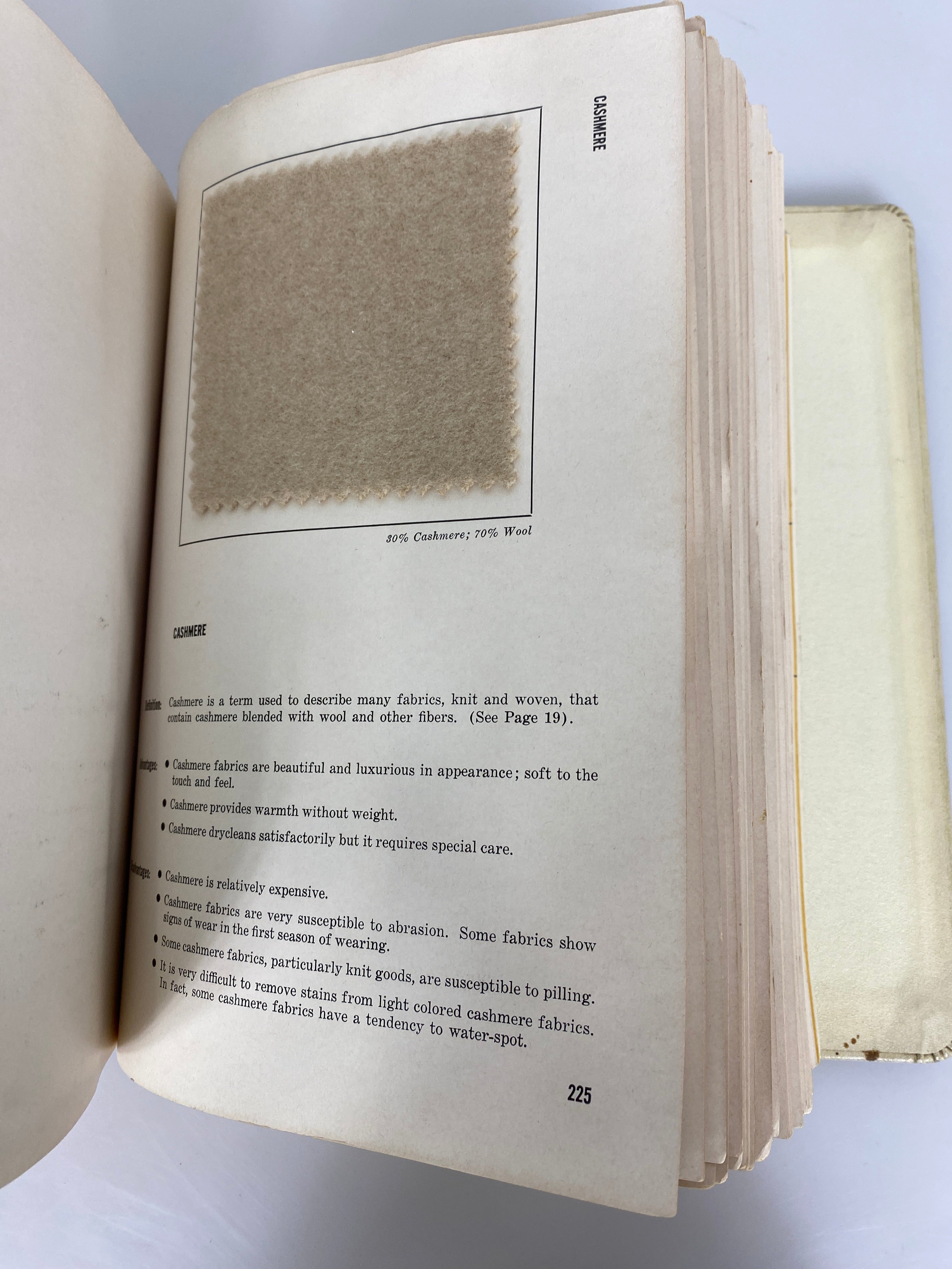 Focus on Fabrics Dorothy Siegert Lyle Drycleaning 1958 HC