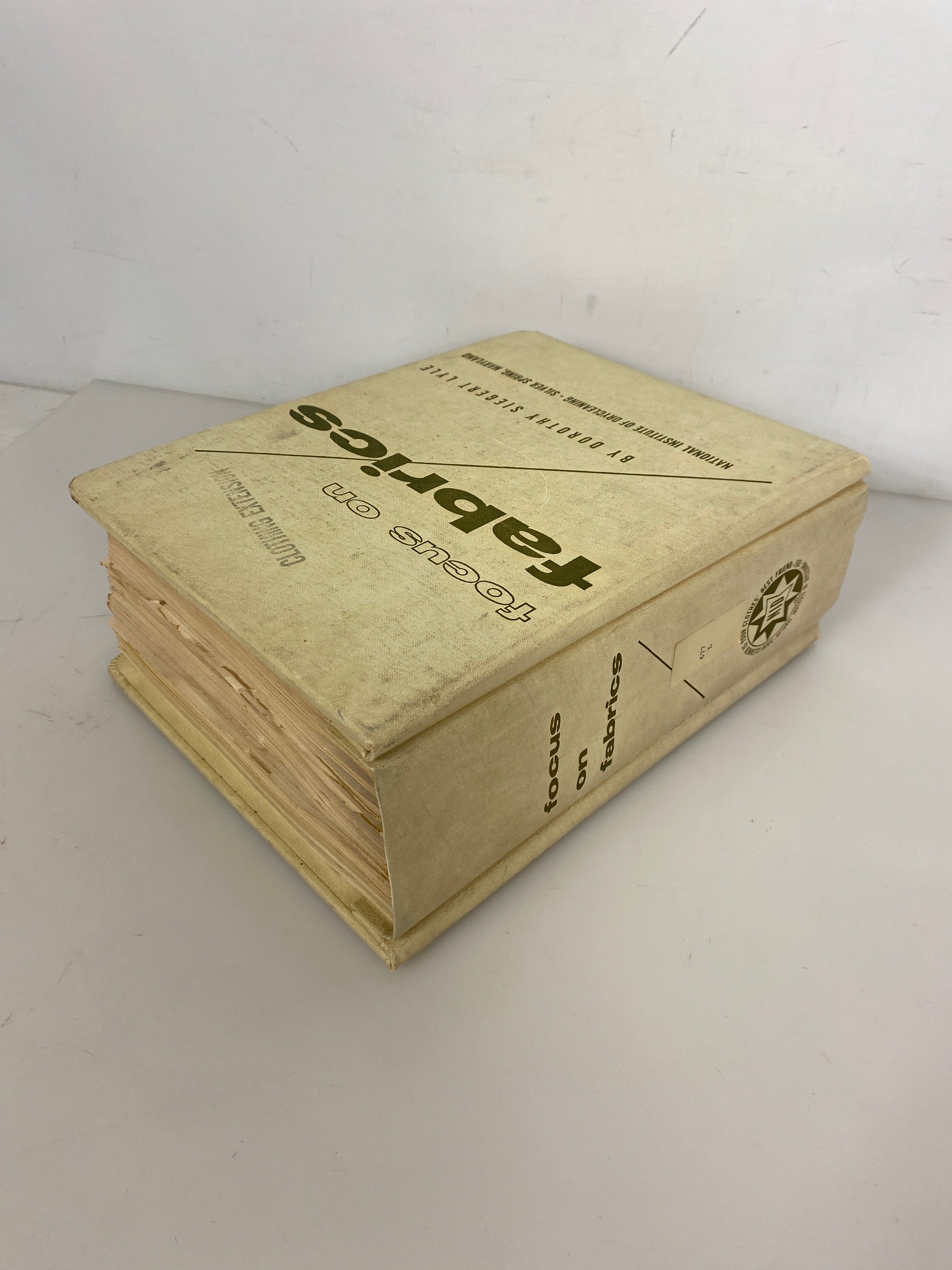 Focus on Fabrics Dorothy Siegert Lyle Drycleaning 1958 HC