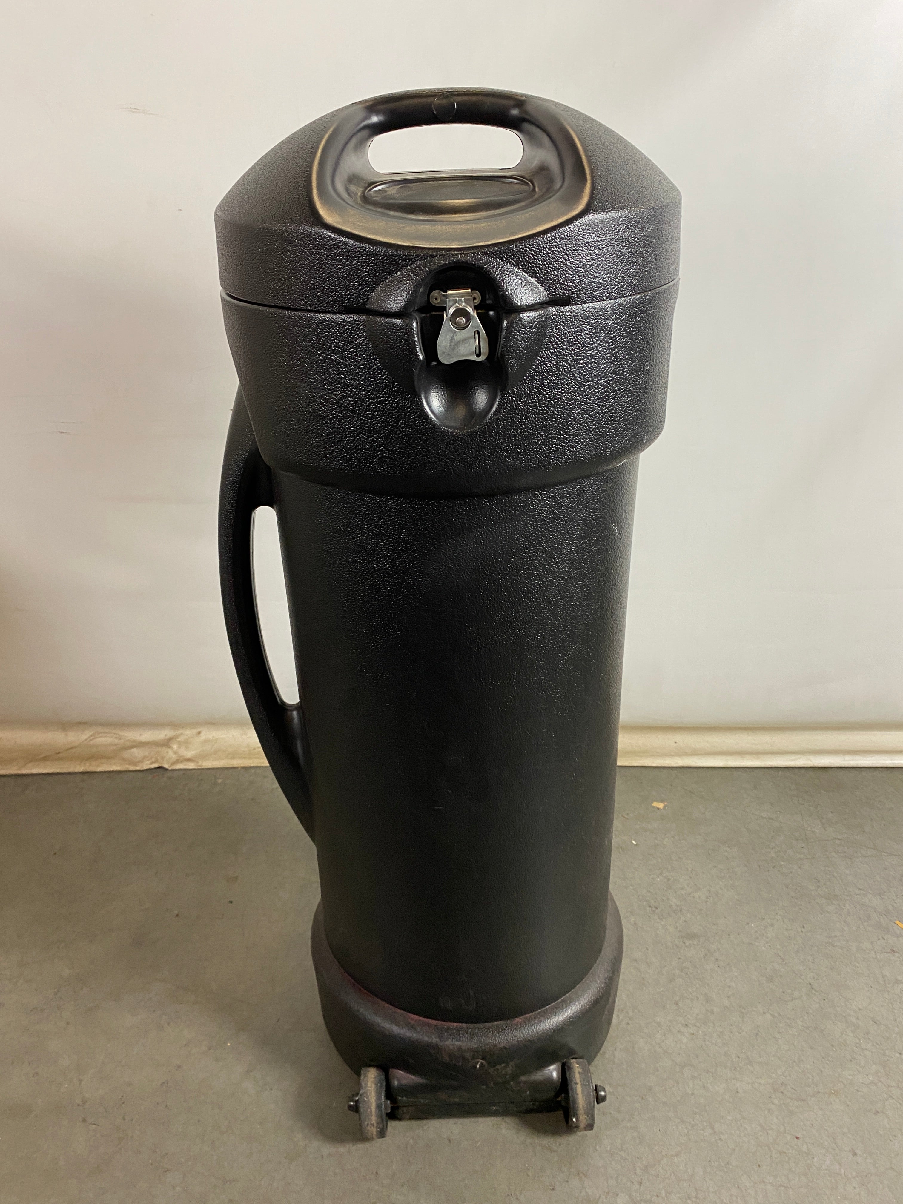 Hard-Shell Black Presentation Board Carrying Case with Wheels