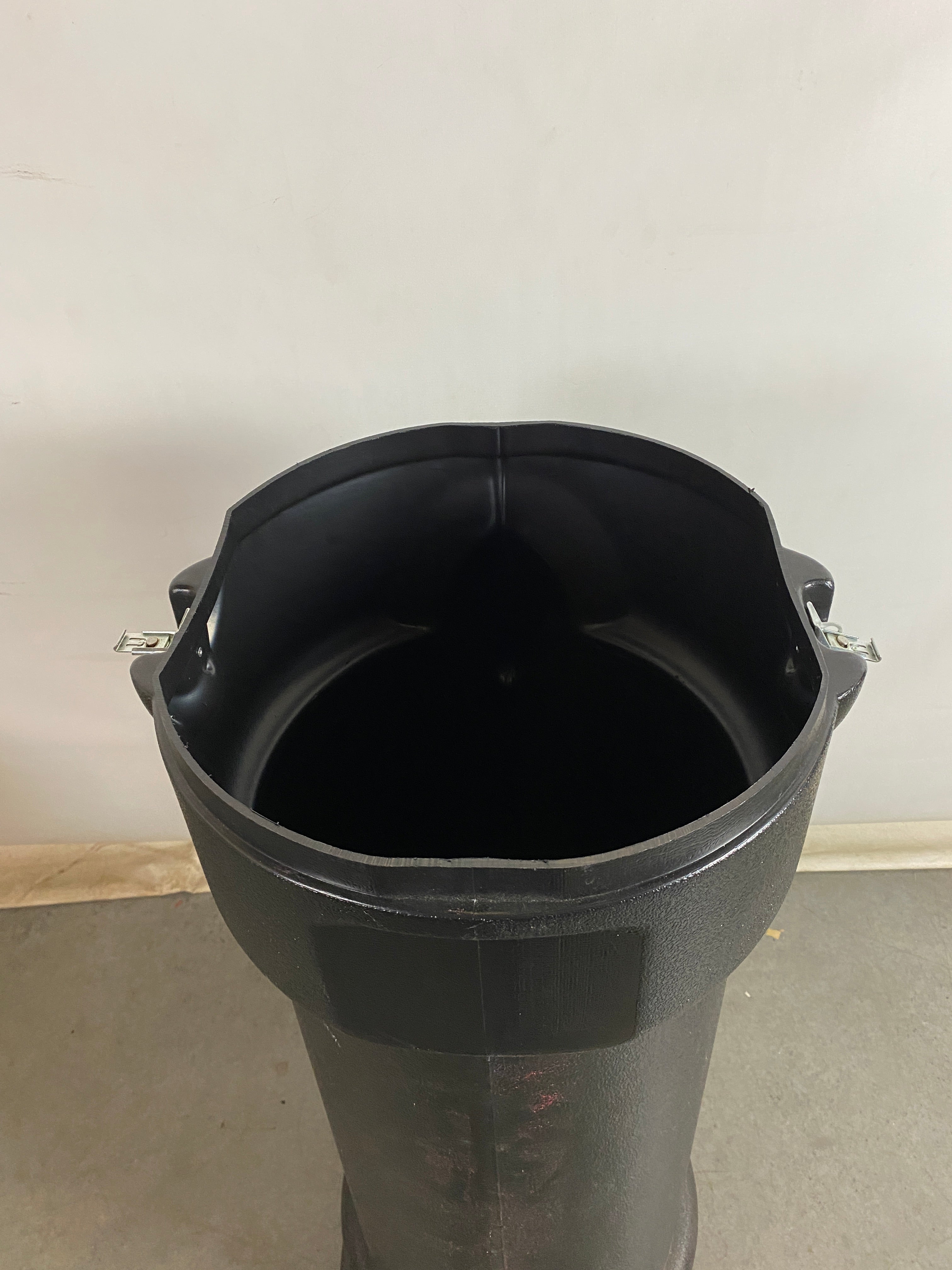 Hard-Shell Black Presentation Board Carrying Case with Wheels