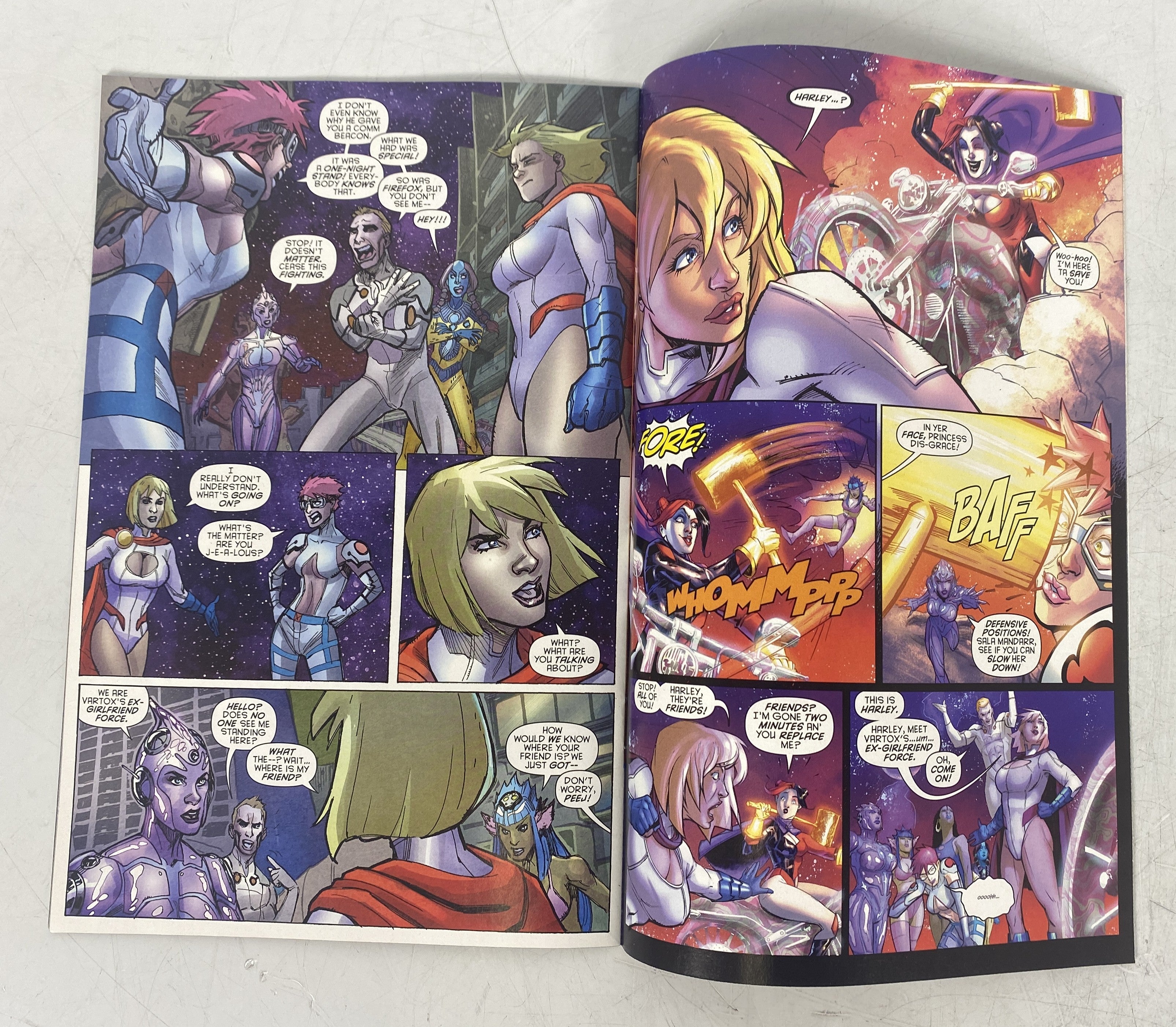 Harley Quinn Power Girl #2 Boston Comic Con Variant