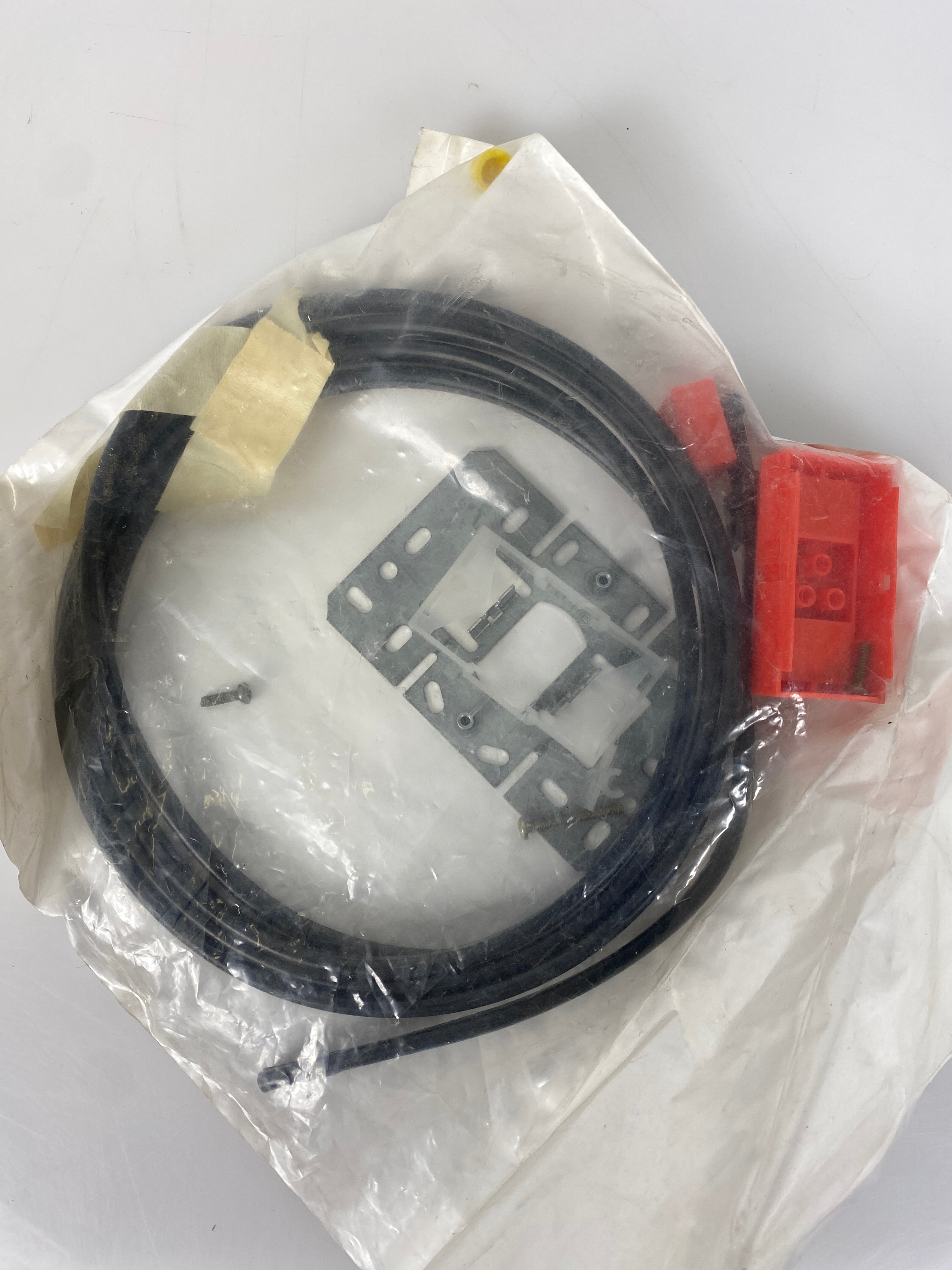 Honeywell Fitting Stat 2 Pipe with Shallow Wall Plate #14001616-002