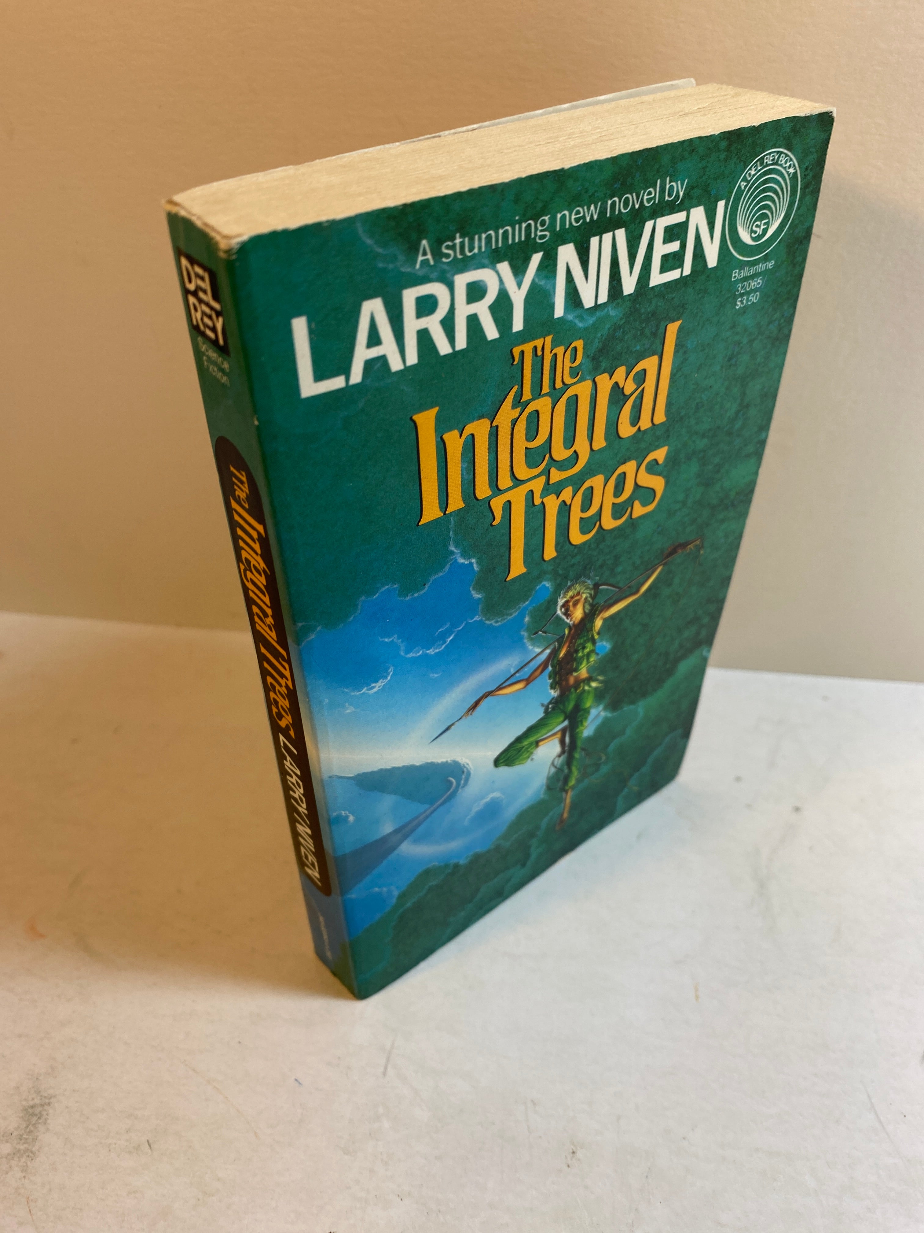 Integral Trees Larry Niven Paperback 1987