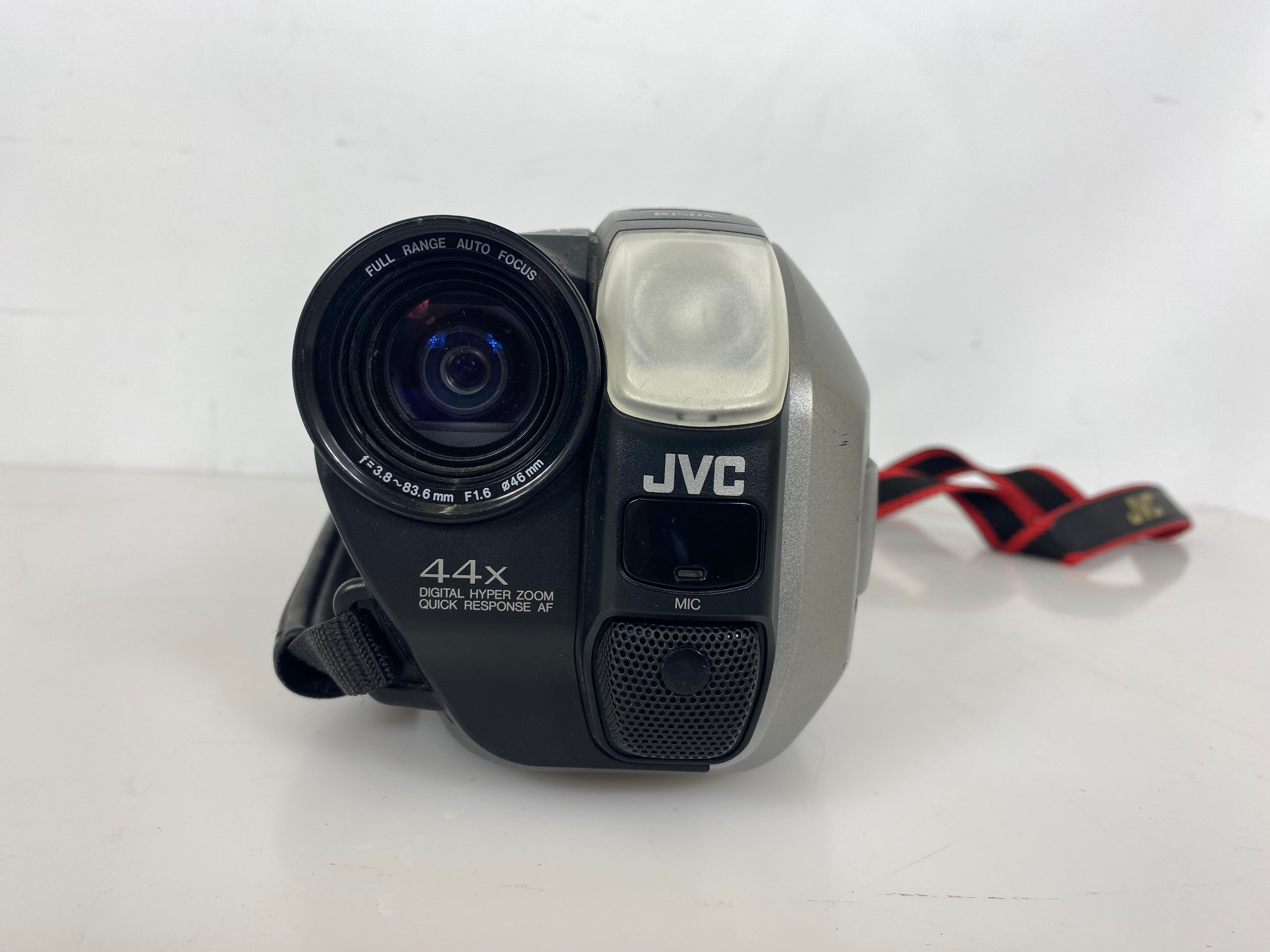 JVC GR-AXM700U Compact VHS 44X Zoom Video Camera - *Untested