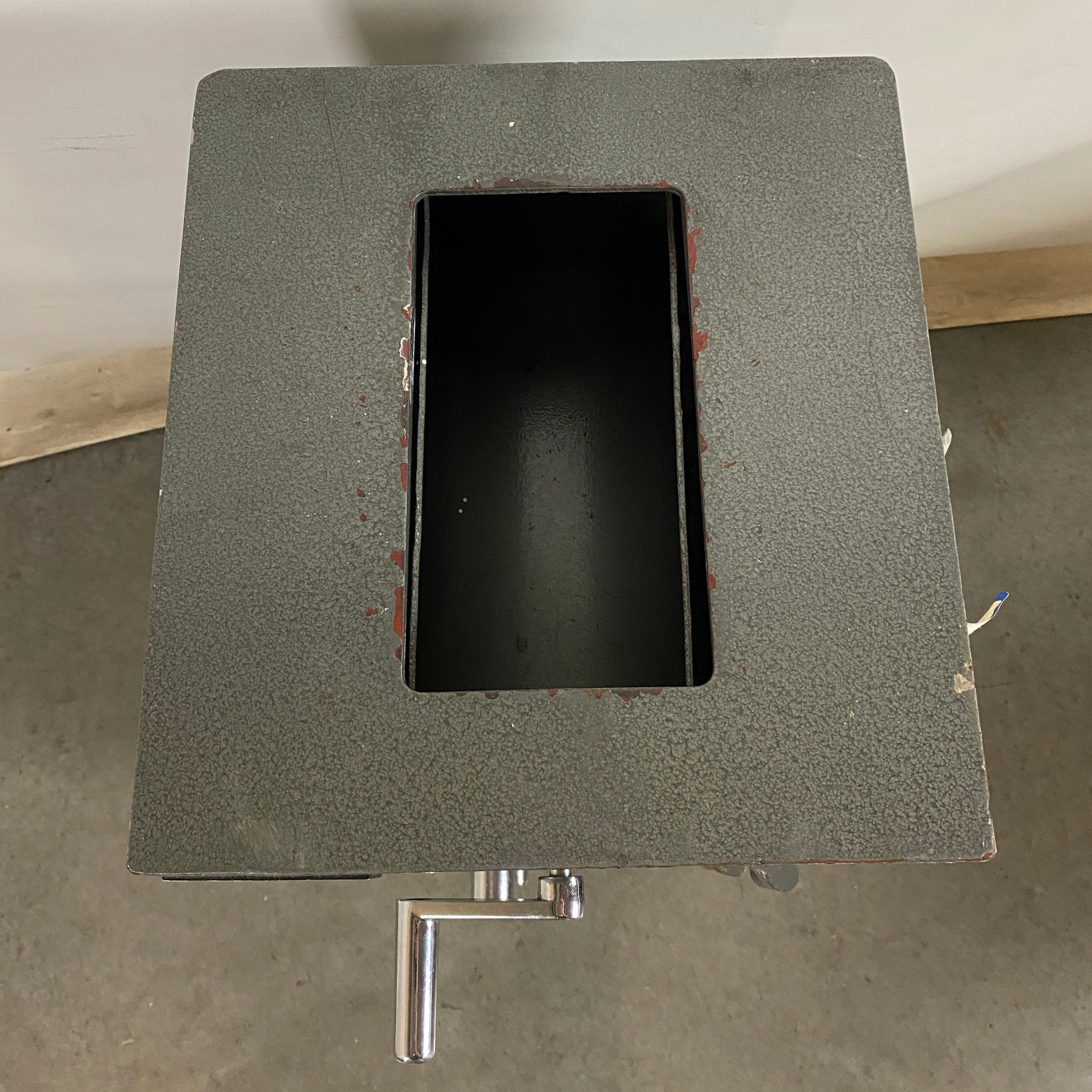 Locksmith Dealers of America #RKK-2 Lockable Safe w/ Keys