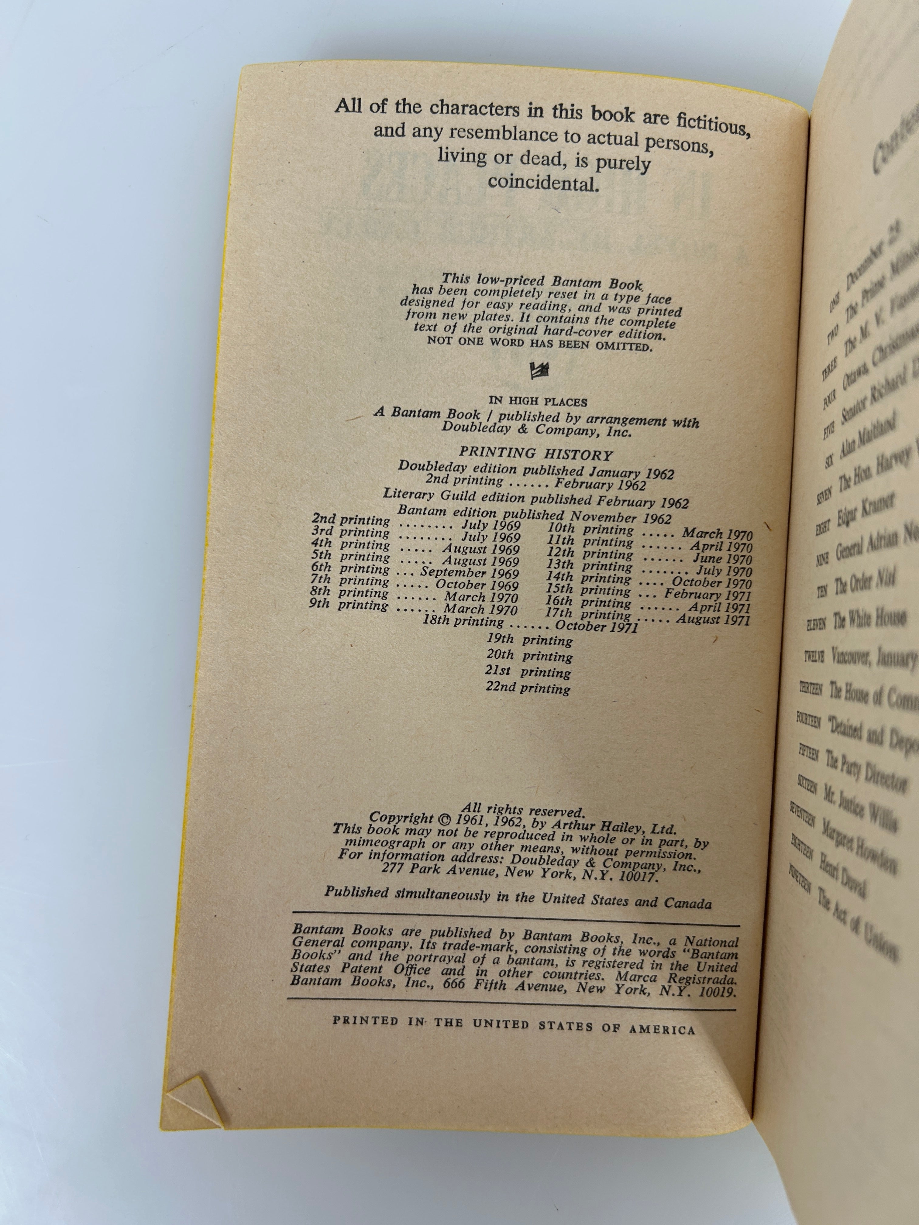 Lot of 2 Arthur Hailey Novels: In High Places/The Moneychangers 1970s PB