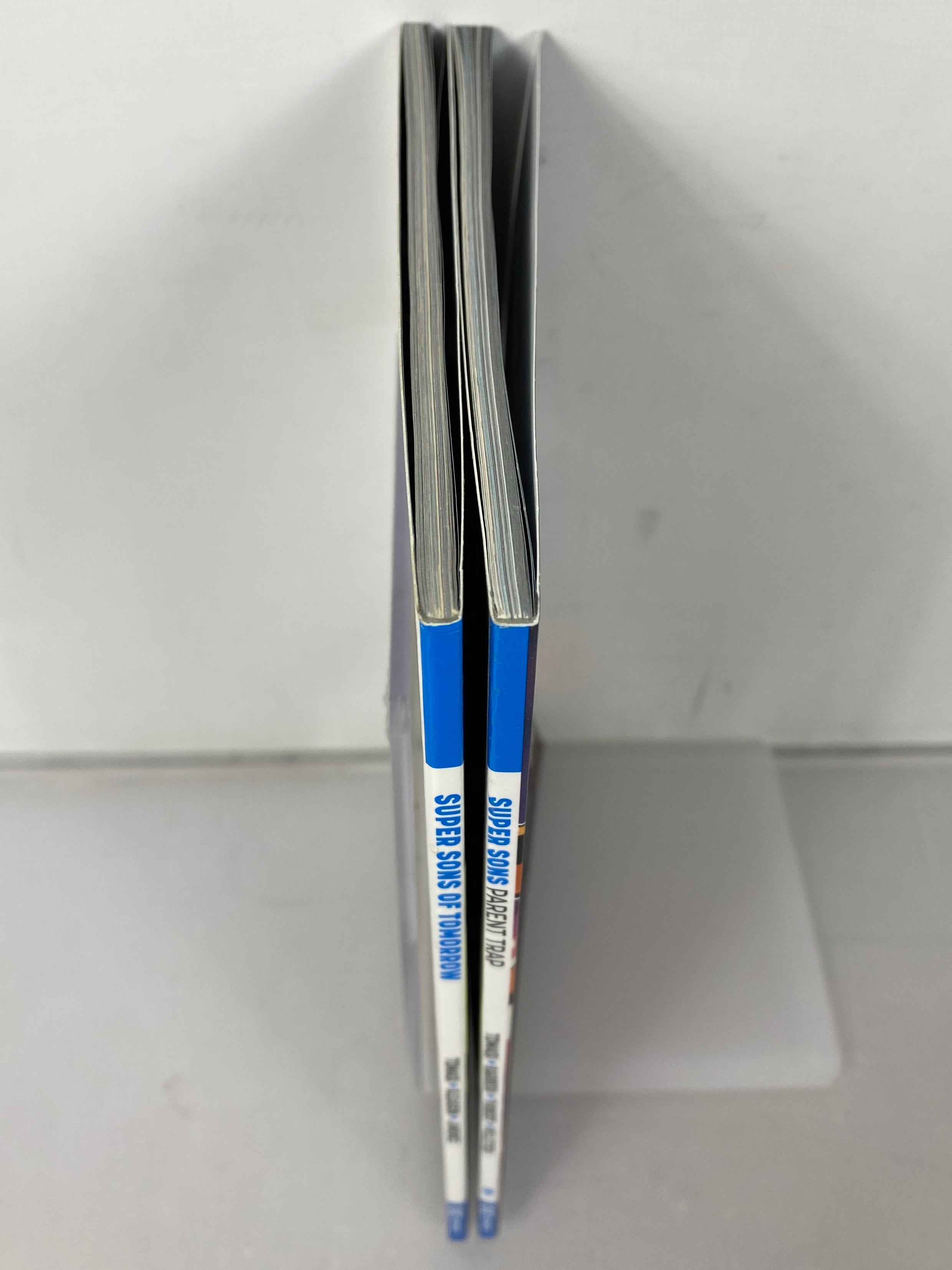 Lot of 2 DC Supersons of Tomorrow (DC 2018) Graphic Novels SC