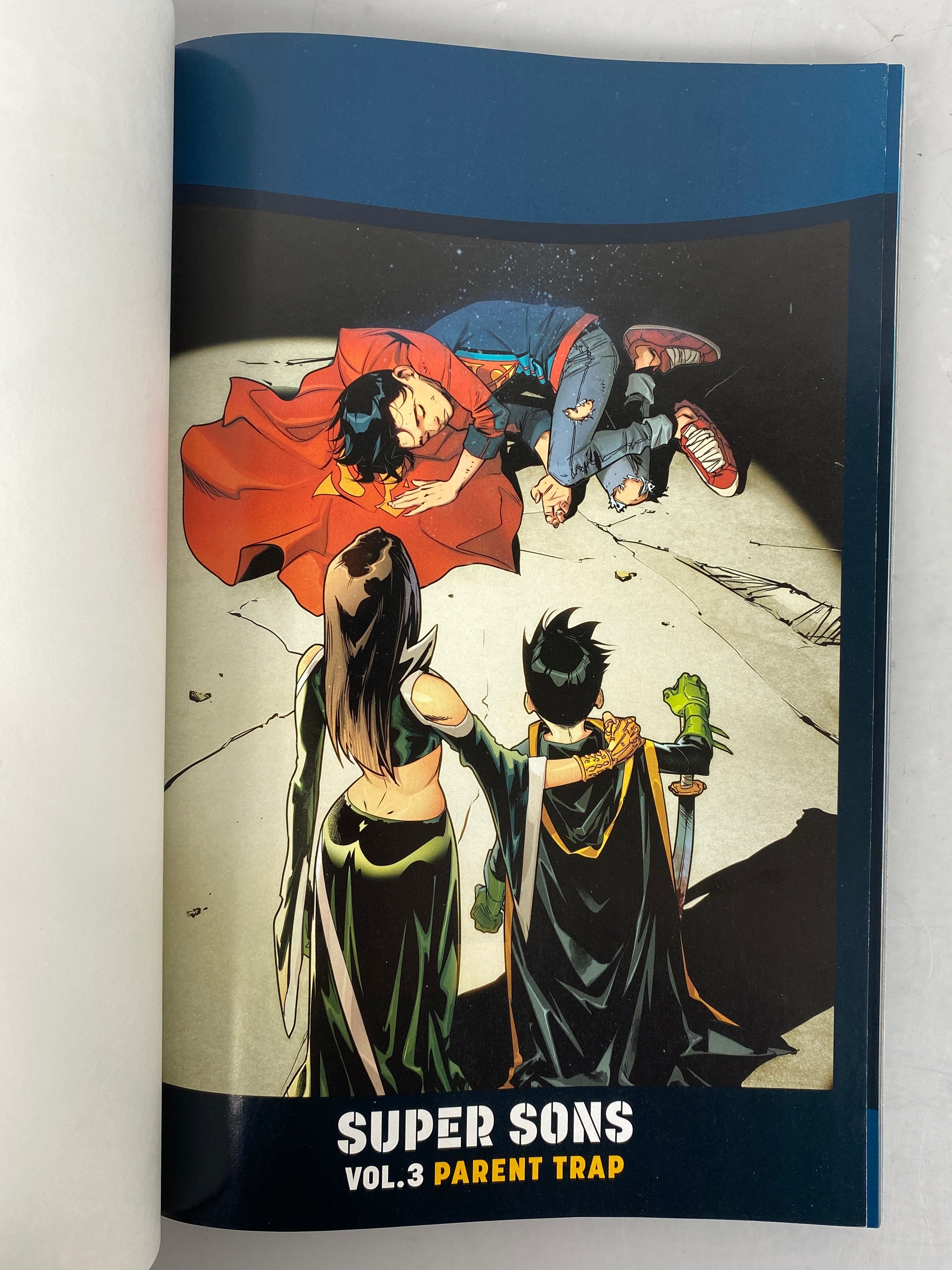 Lot of 2 DC Supersons of Tomorrow (DC 2018) Graphic Novels SC