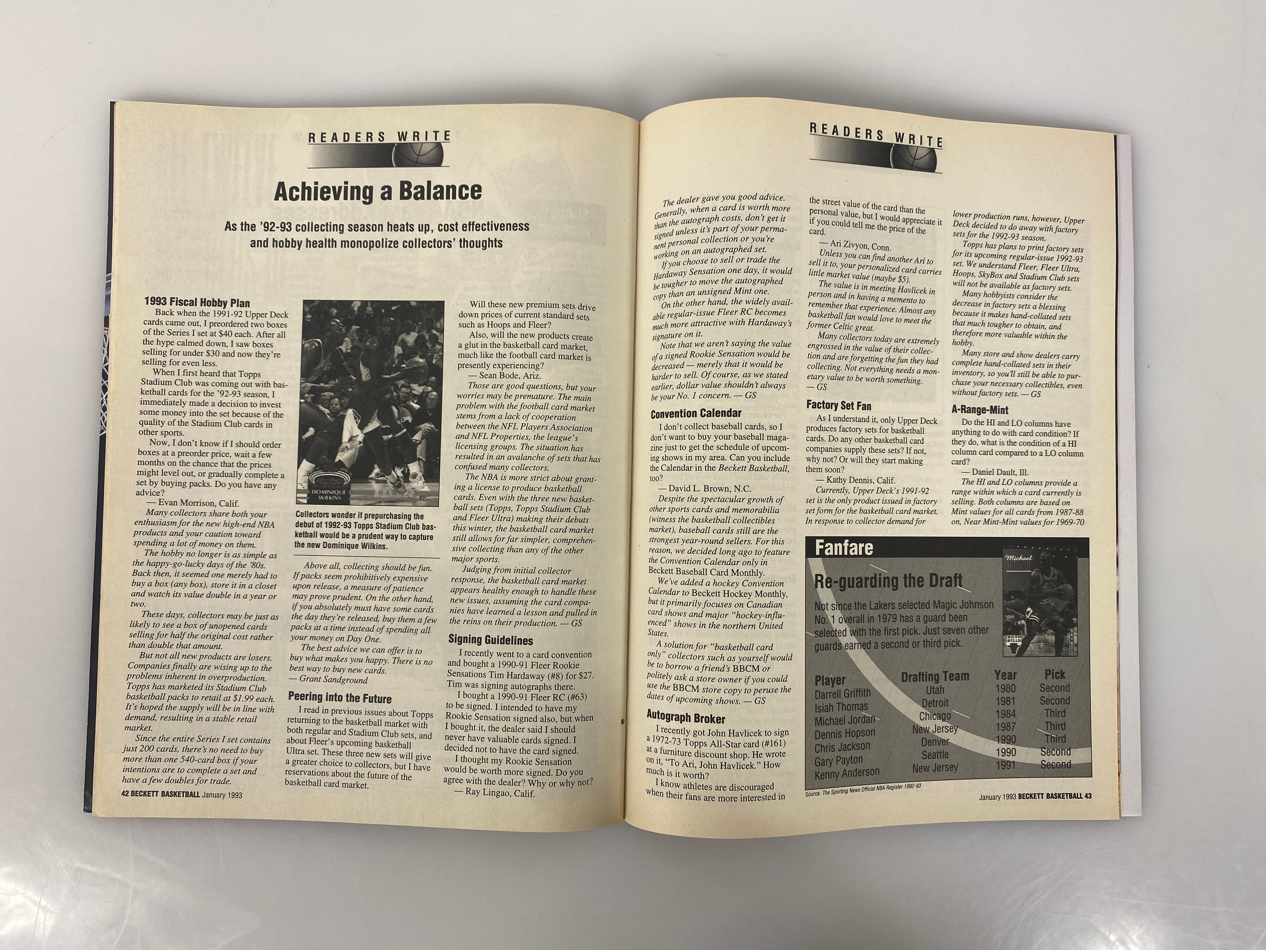 Lot of 3 Beckett Basketball Monthly Michael Jordan Scottie Pippen 1992-1993