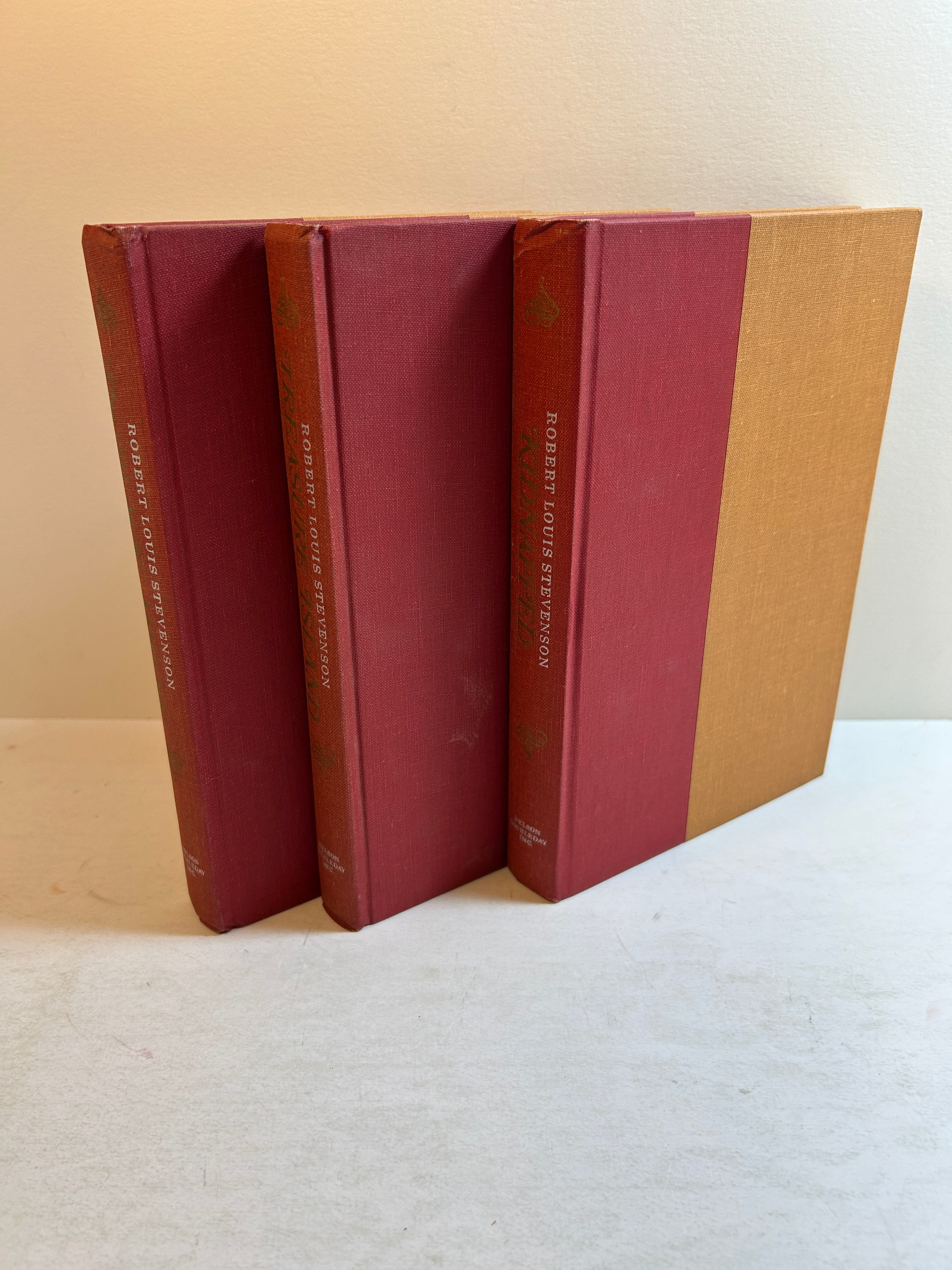 Lot of 3 Robert Louis Stevenson: Kidnapped/Treasure Island/The Black Arrow HC