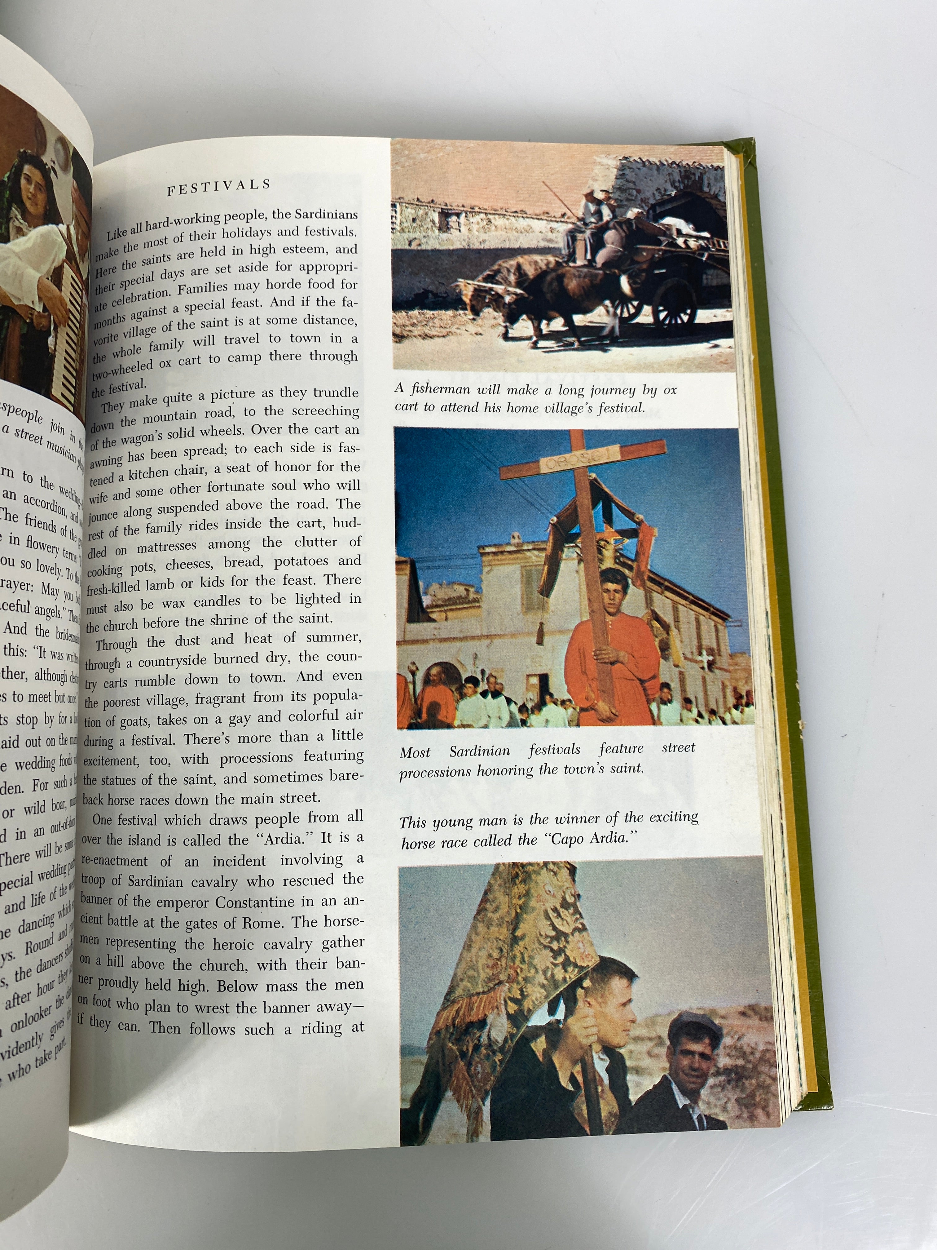 Lot of 4 Golden Disney Wonderful Worlds Books Fantasyland HC 1965