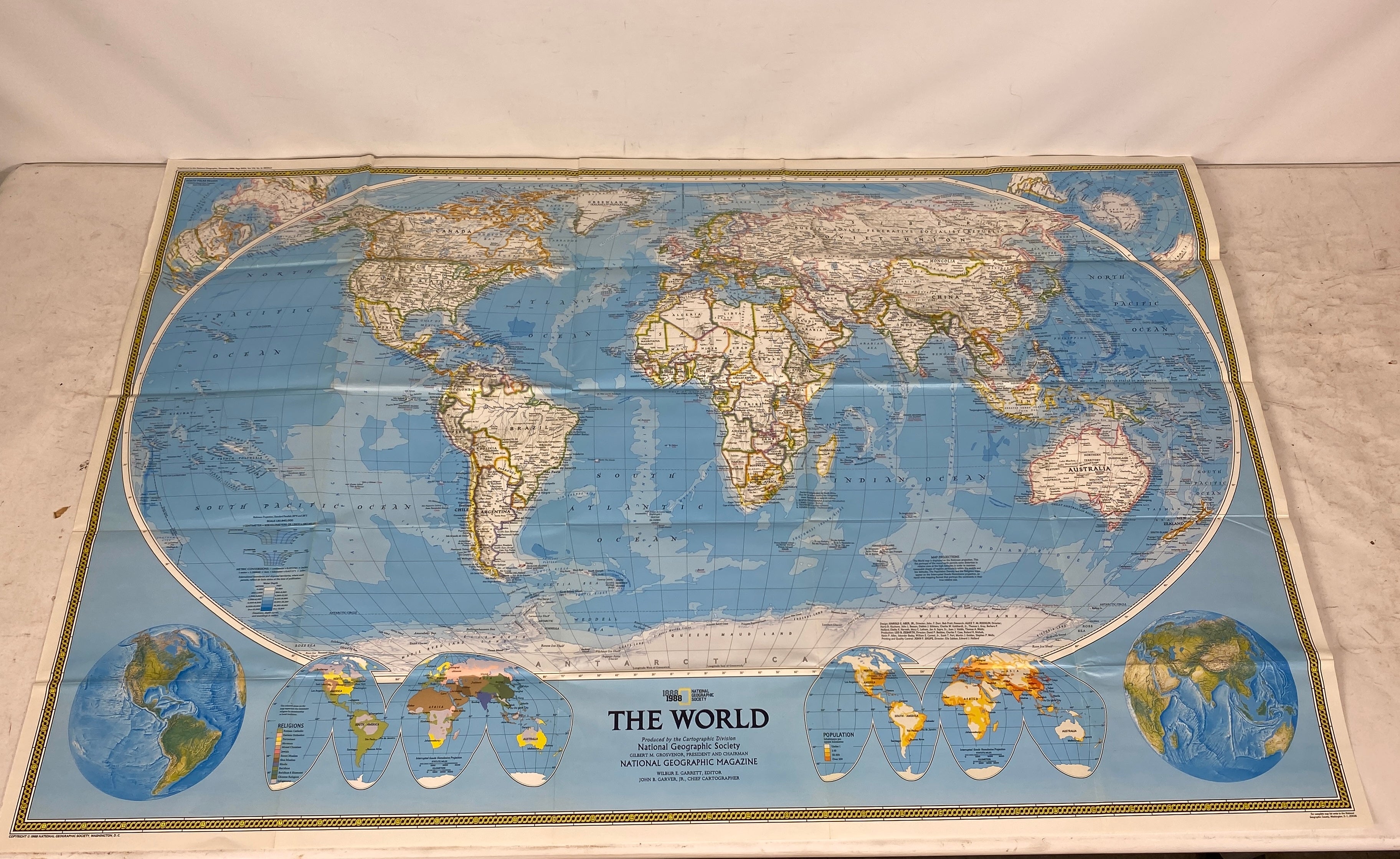 Lot of 4: Historical Atlas of the World/Endangered Earth/2 World Maps 1965-88